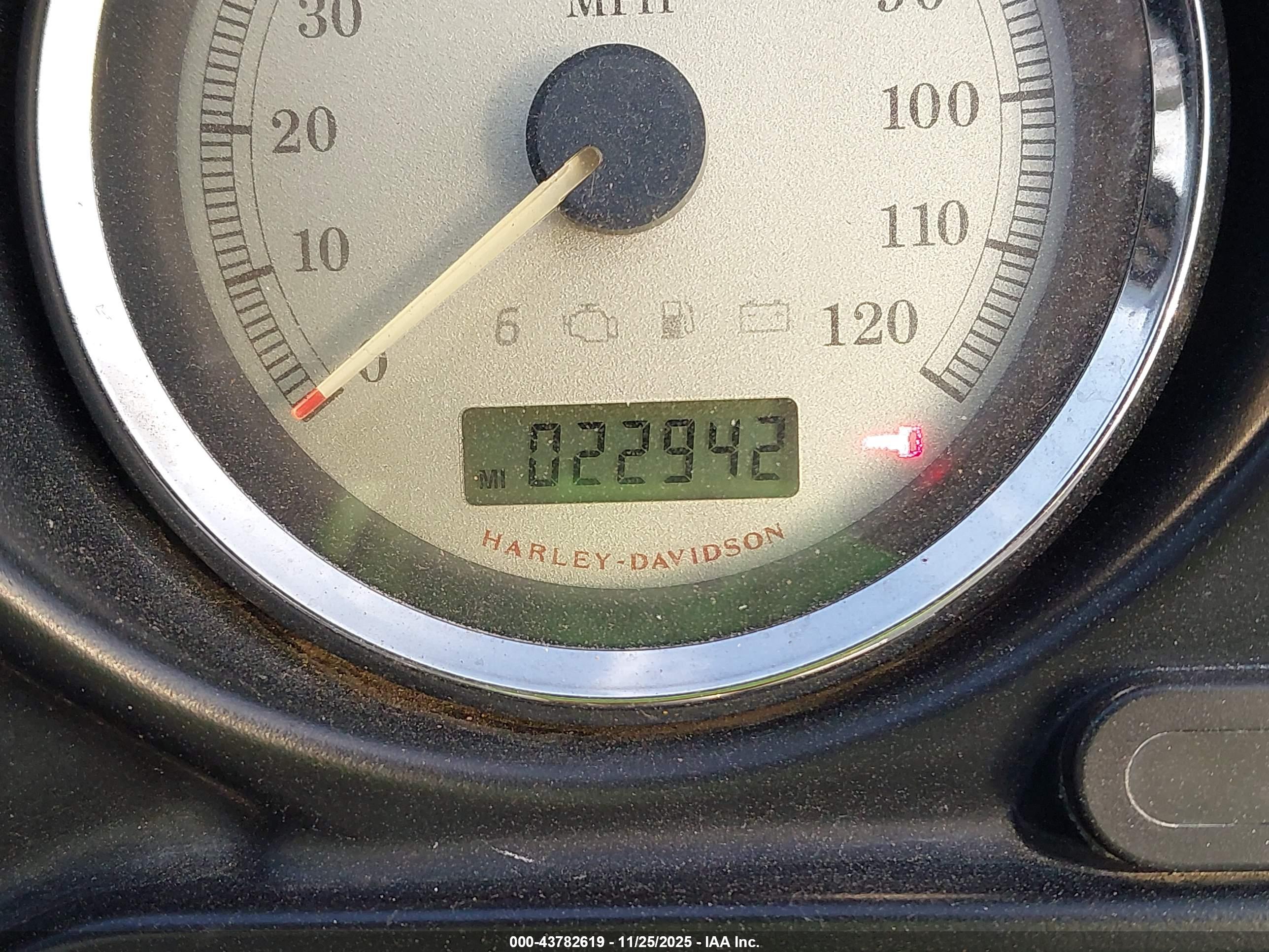 HARLEY-DAVIDSON FLHX image 7