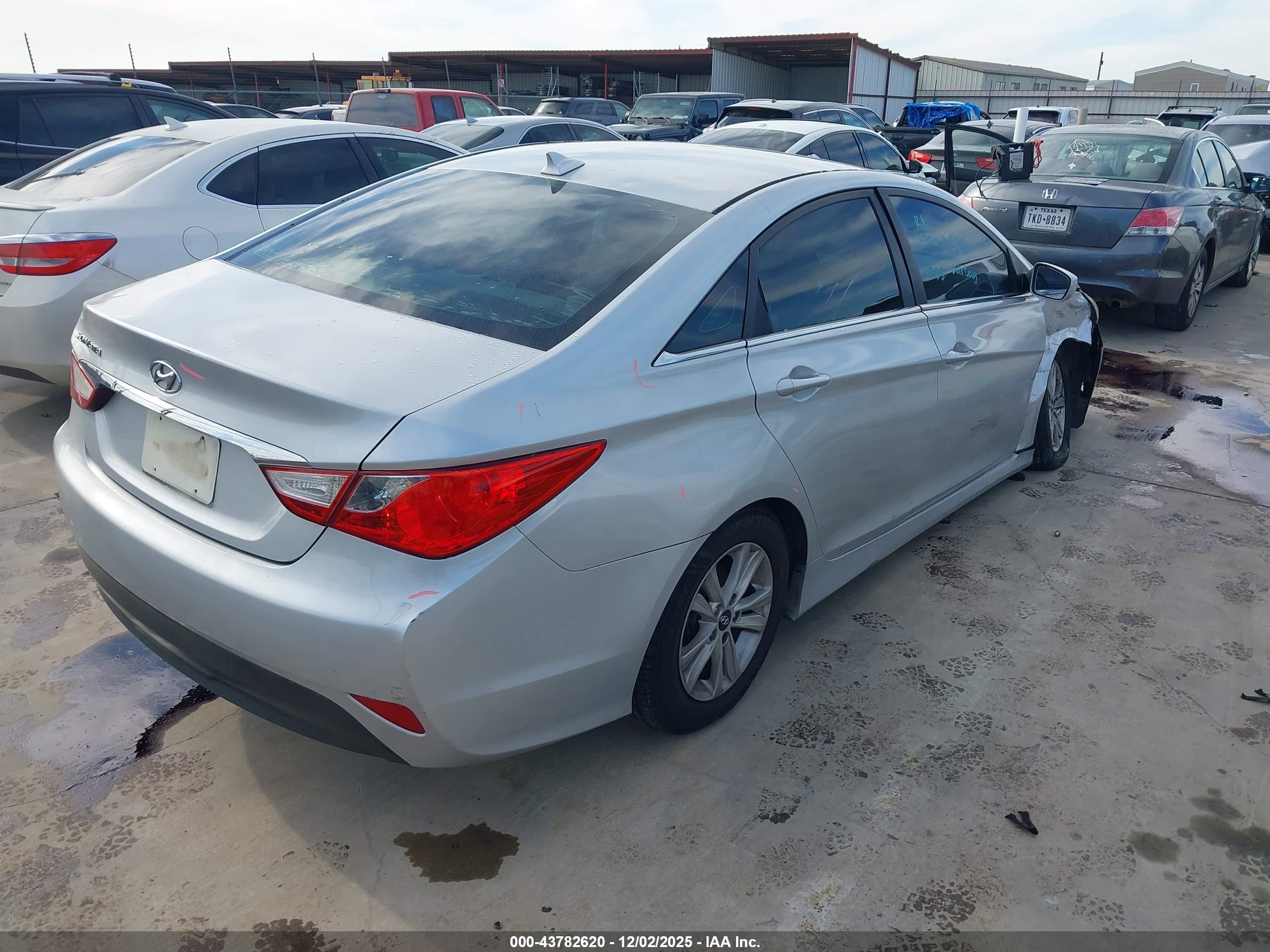 HYUNDAI SONATA image 4