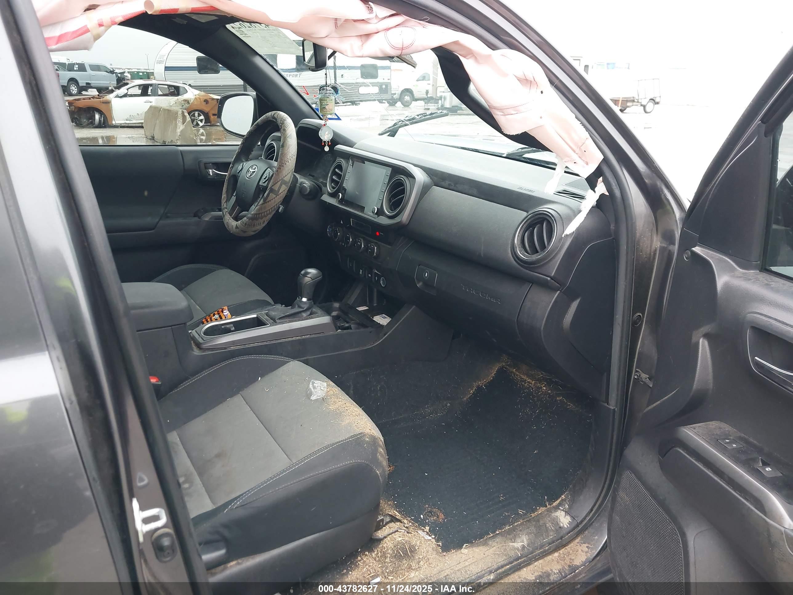 TOYOTA TACOMA image 5