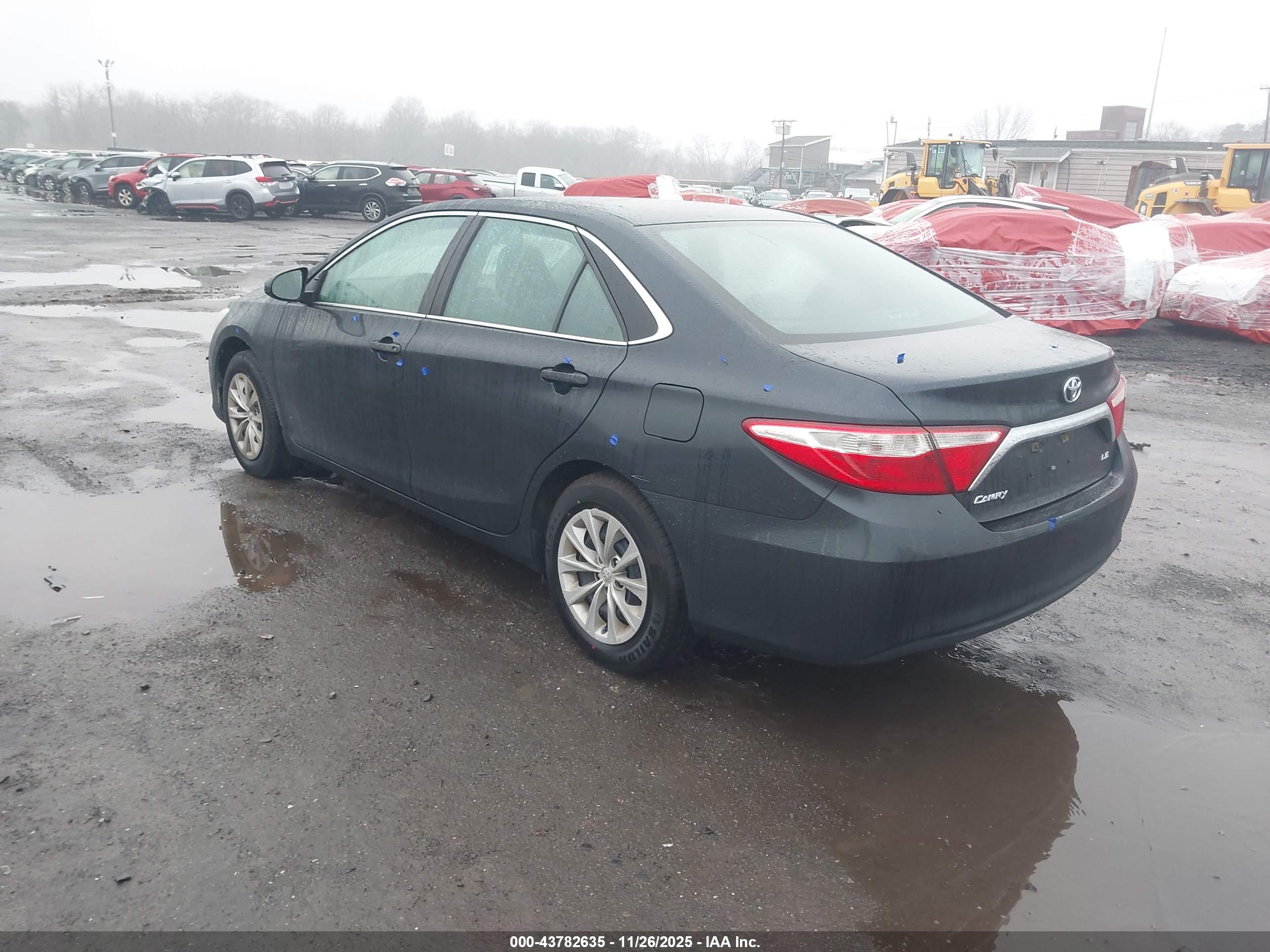 TOYOTA CAMRY image 3