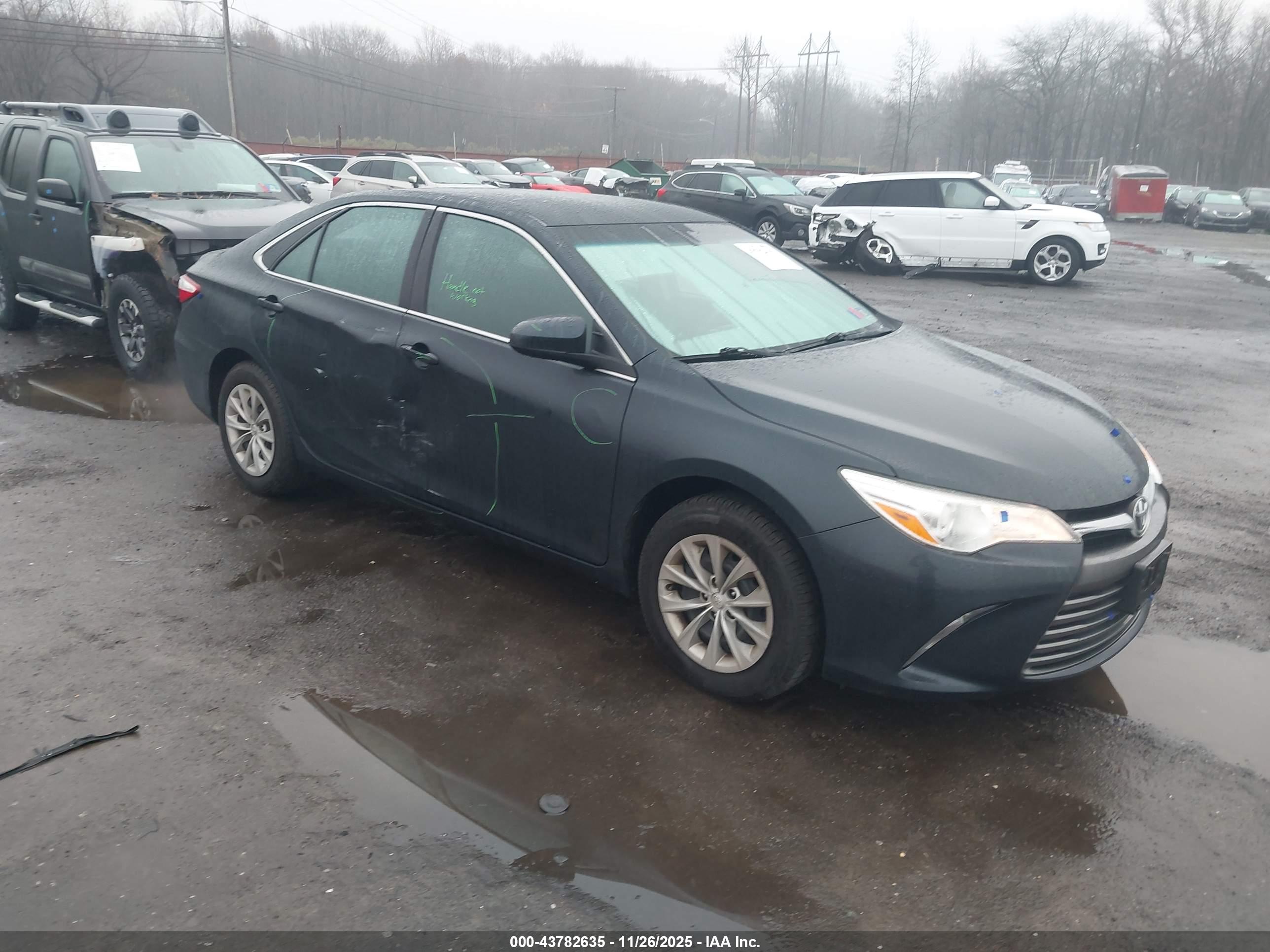 TOYOTA CAMRY image 6
