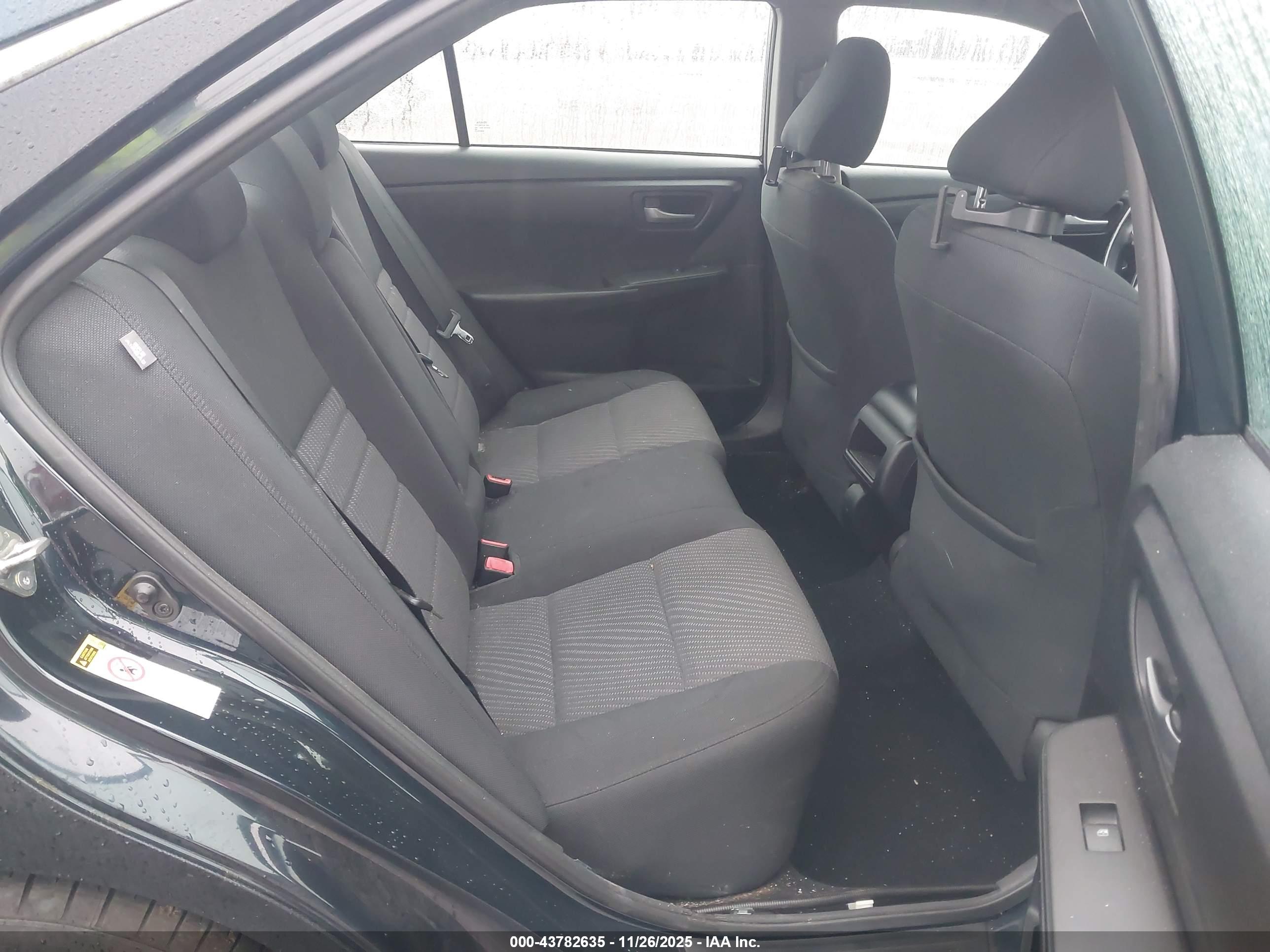 TOYOTA CAMRY image 8