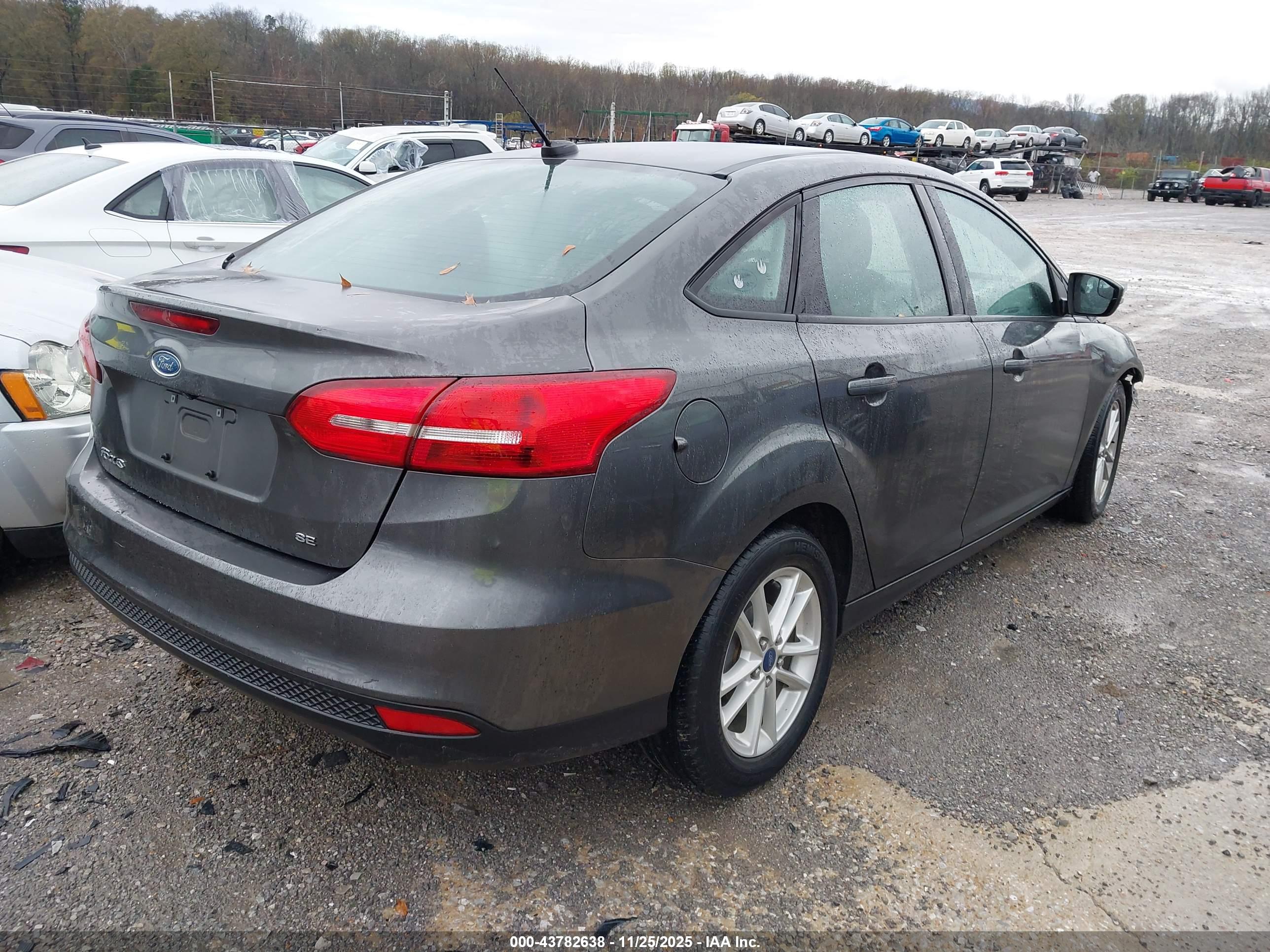 FORD FOCUS image 4