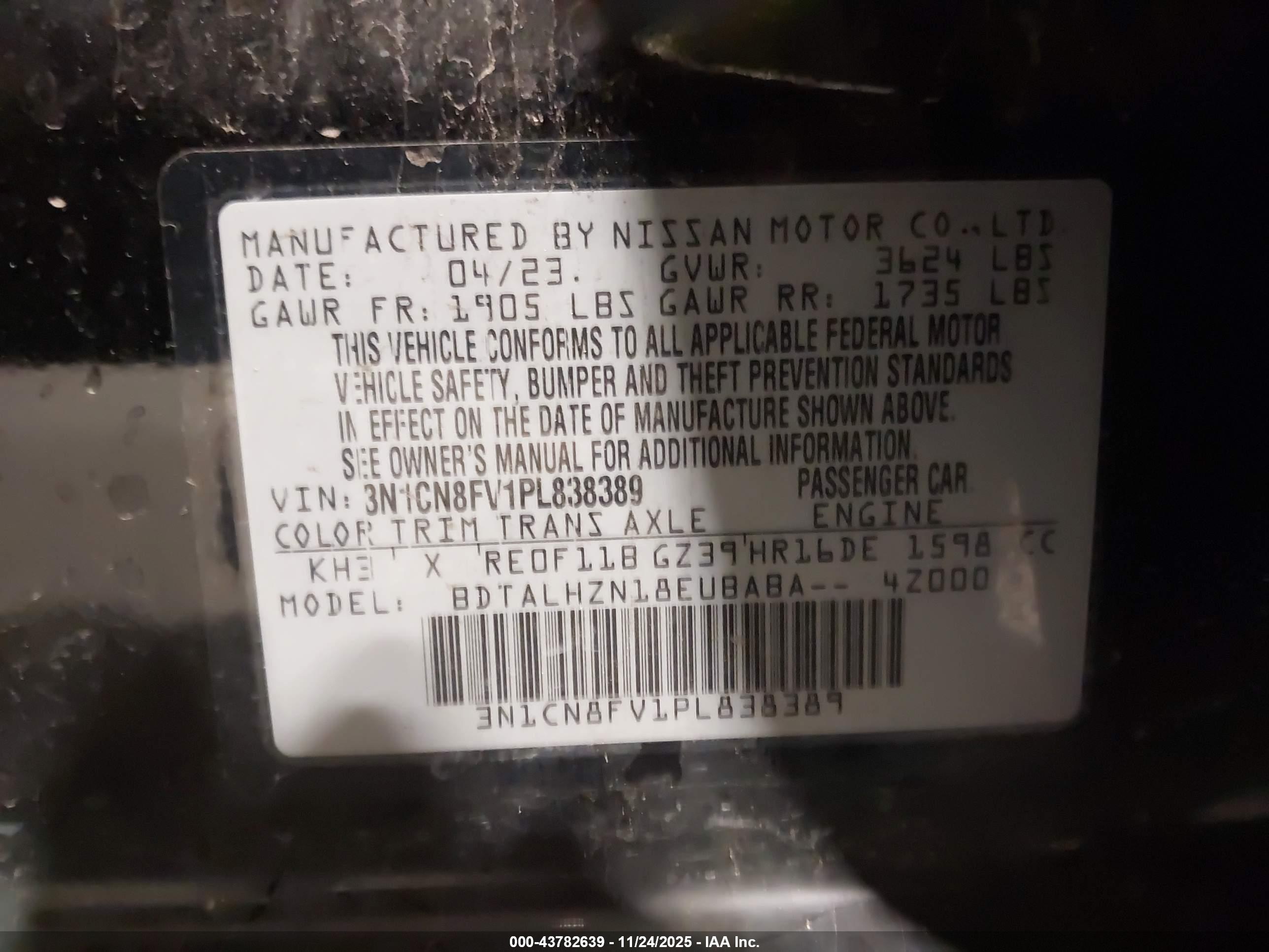 NISSAN VERSA image 9