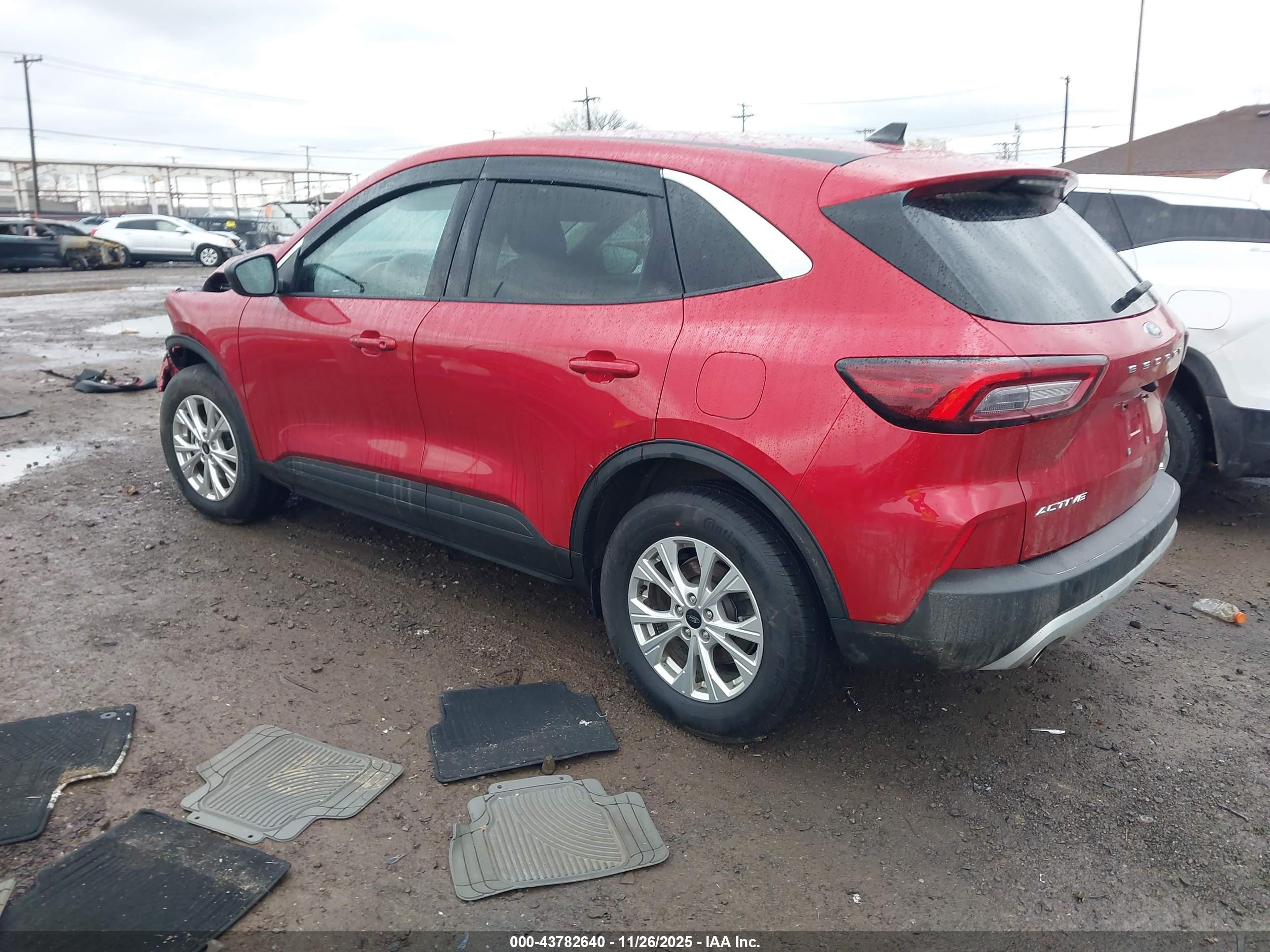FORD ESCAPE image 3