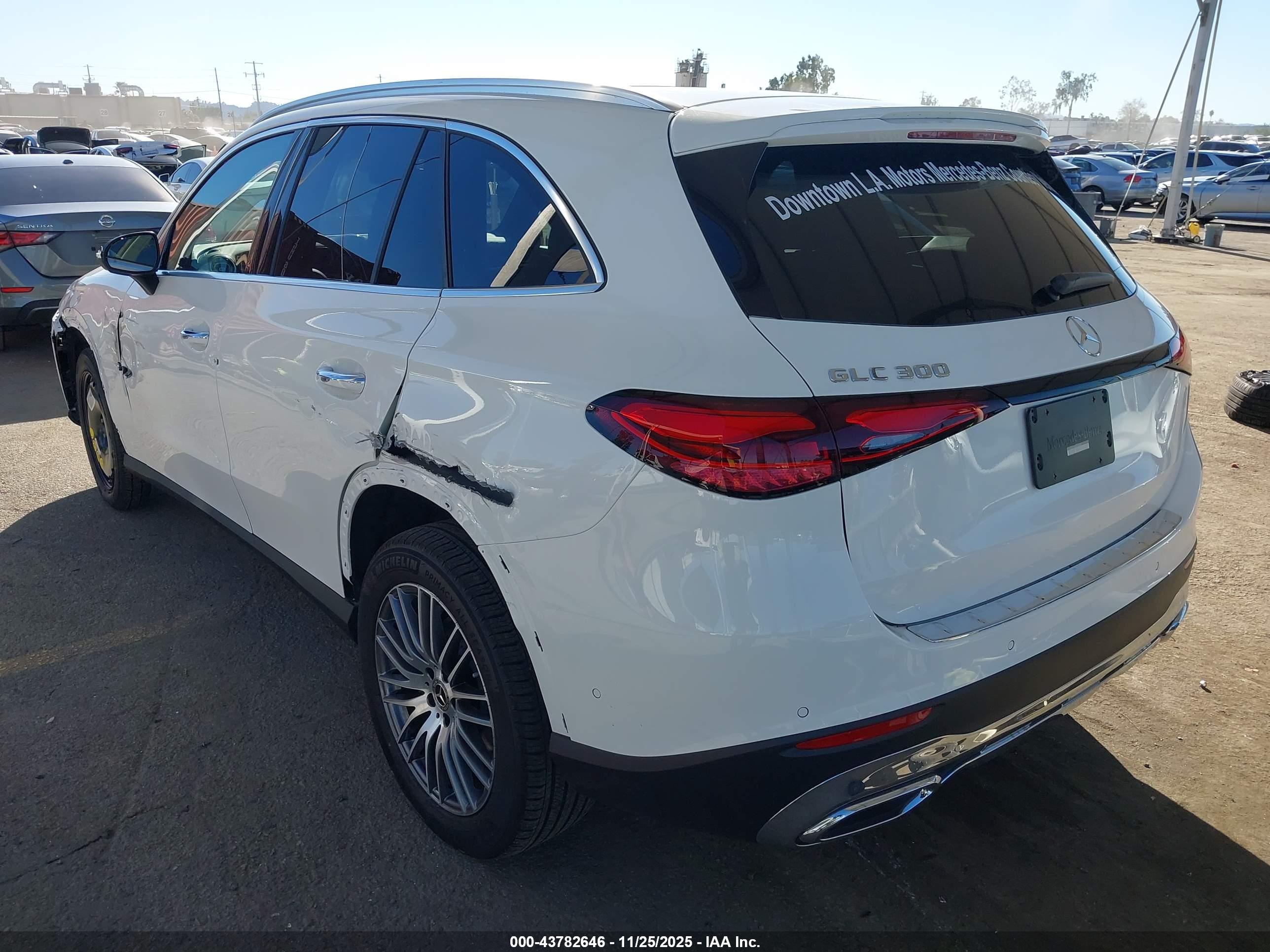 MERCEDES-BENZ GLC image 3