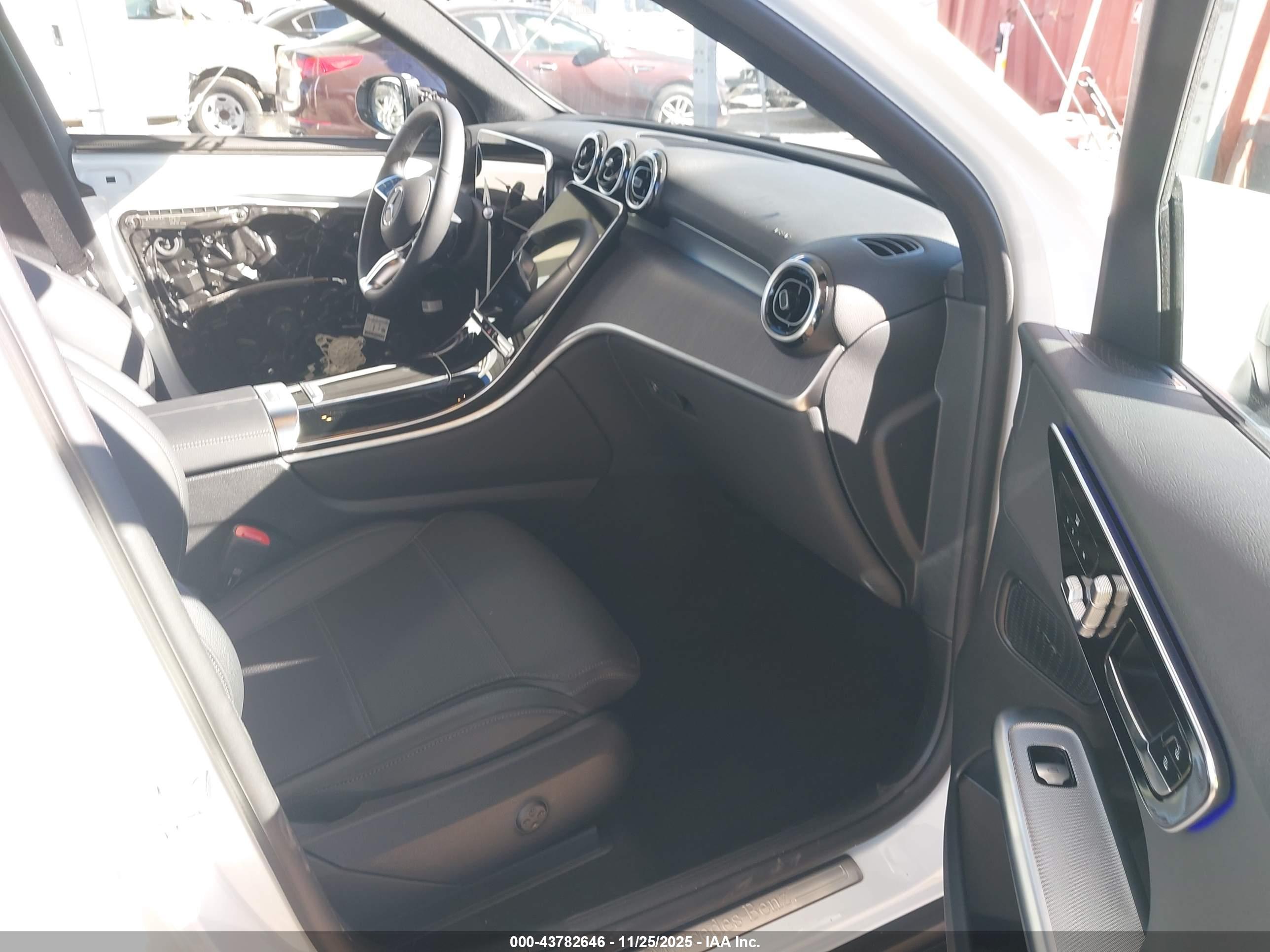 MERCEDES-BENZ GLC image 5