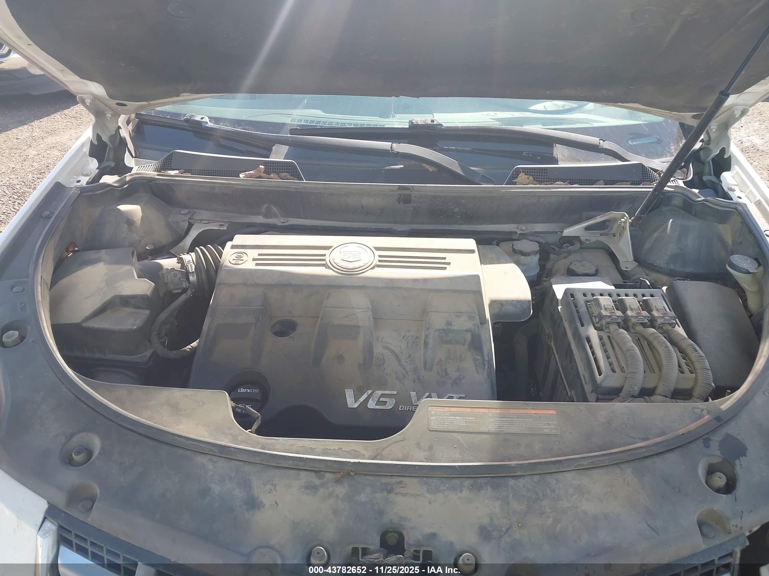 CADILLAC SRX image 10