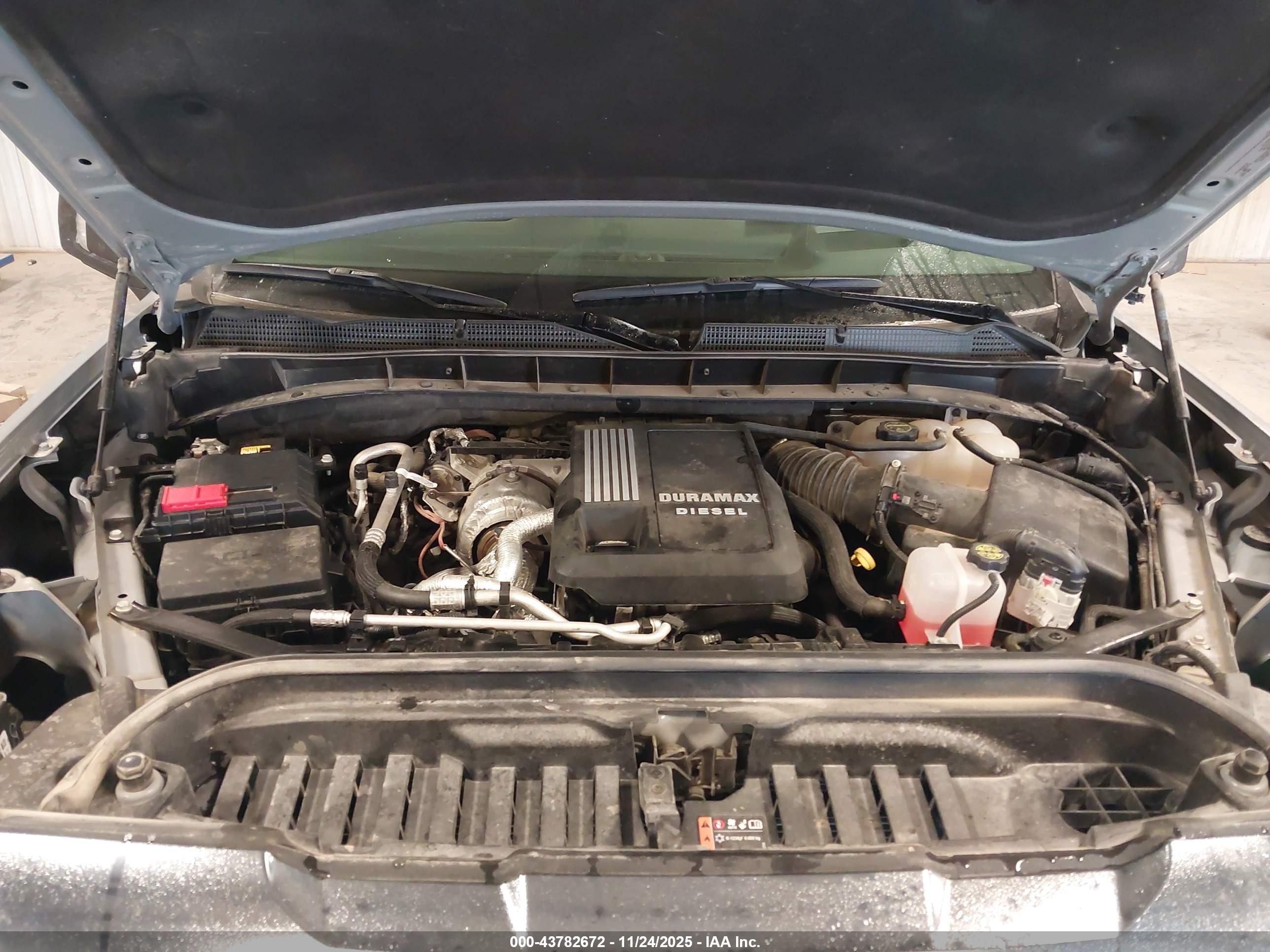GMC SIERRA image 10