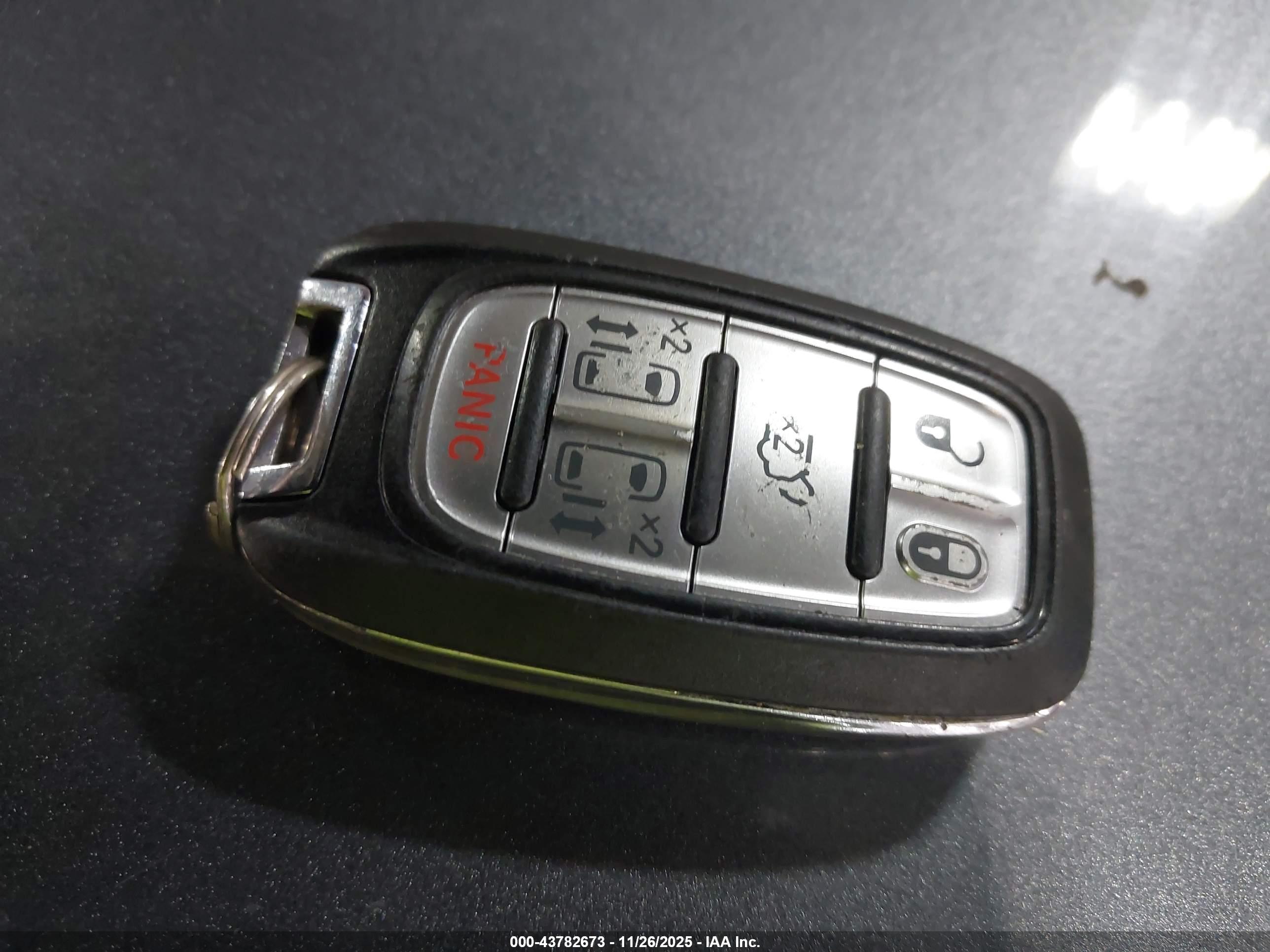 CHRYSLER PACIFICA image 11