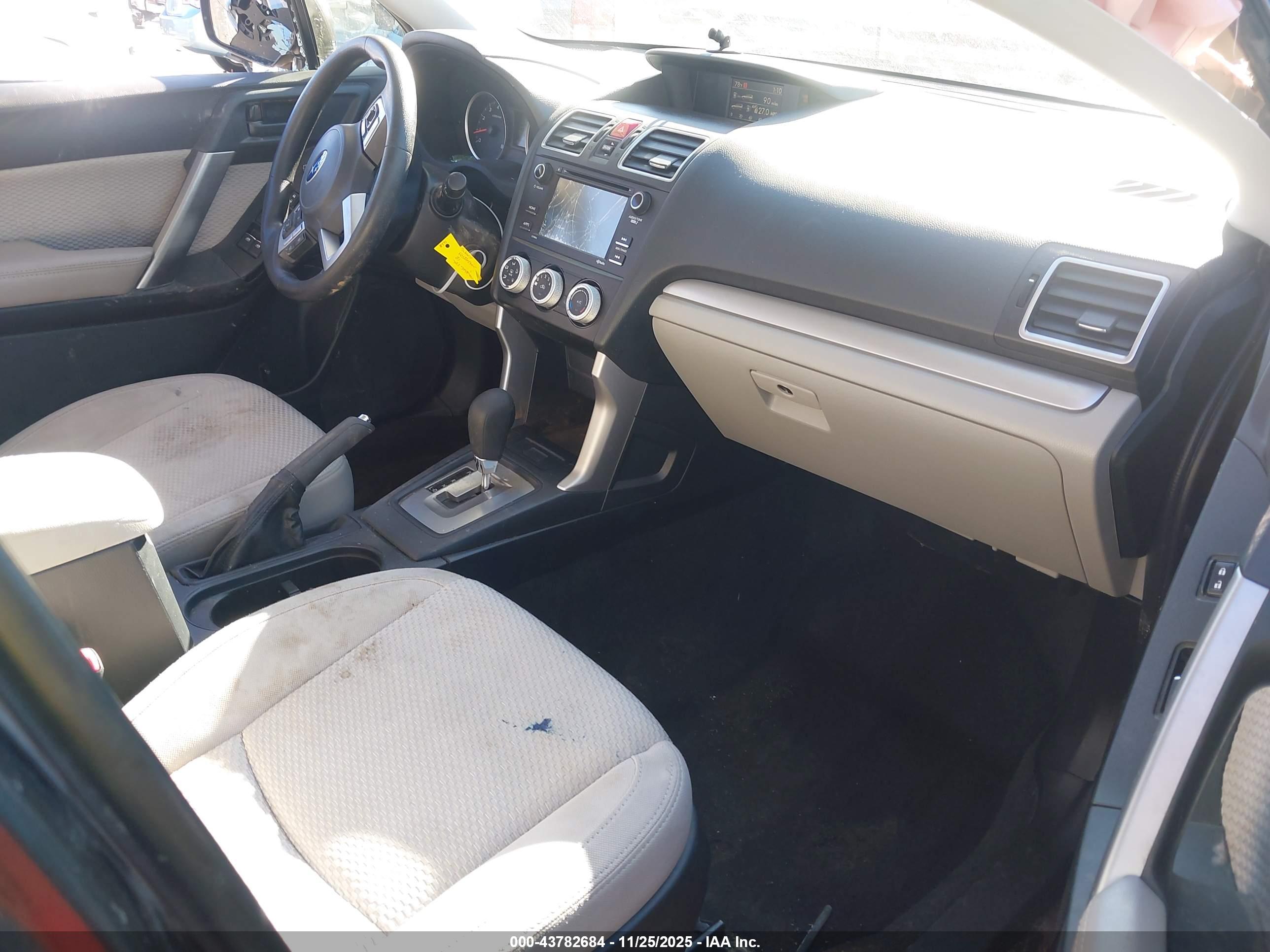 SUBARU FORESTER image 5