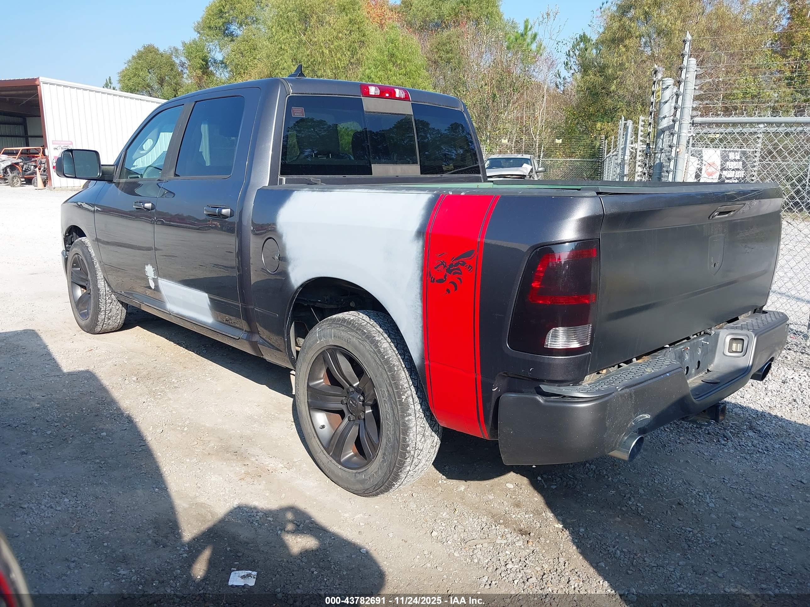 RAM 1500 image 3