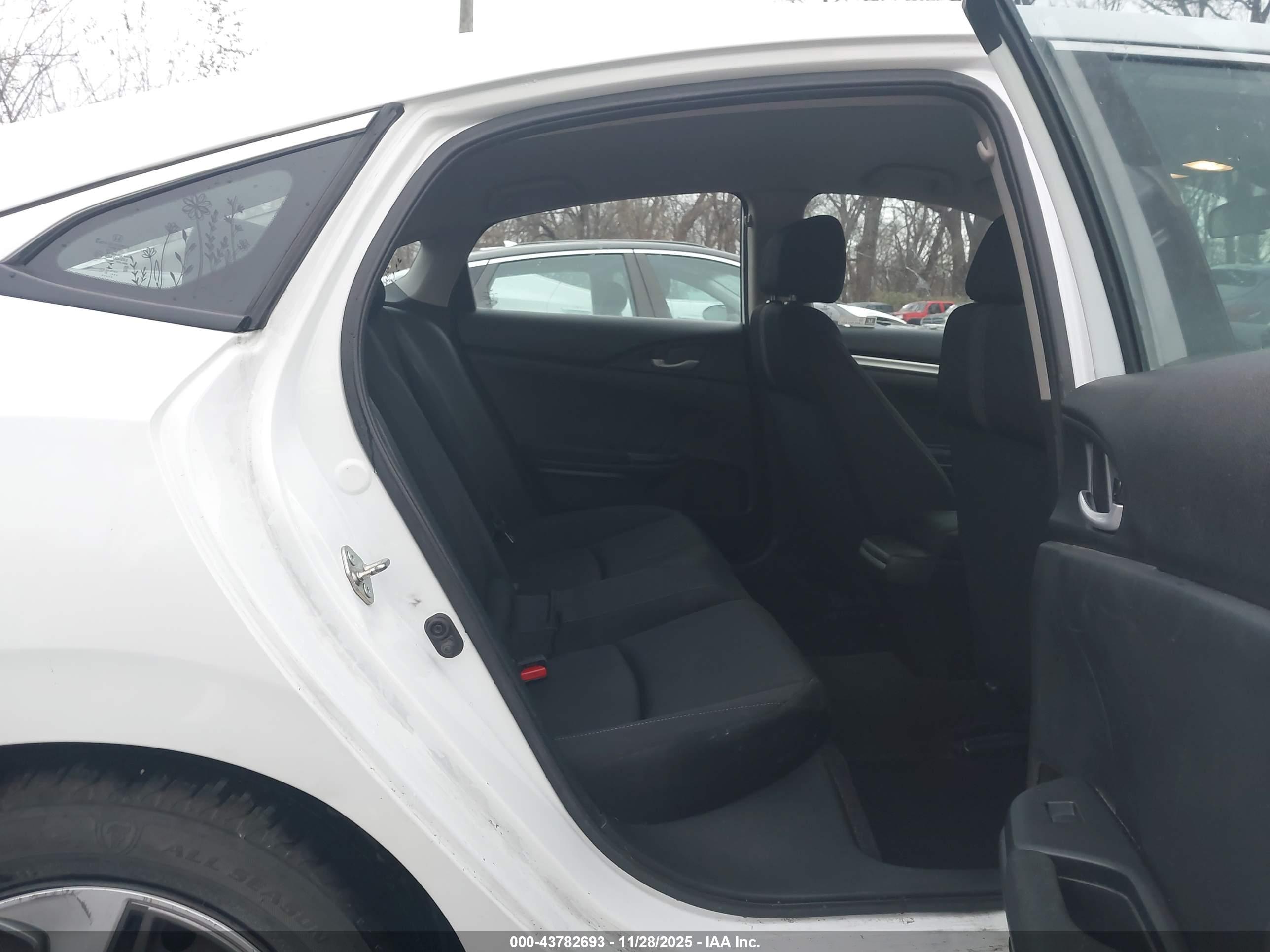 HONDA CIVIC image 8
