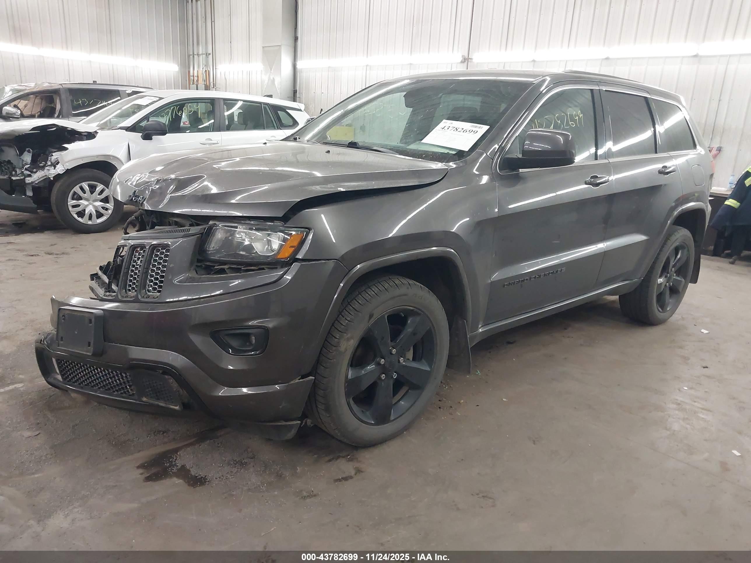 JEEP GRAND image 2