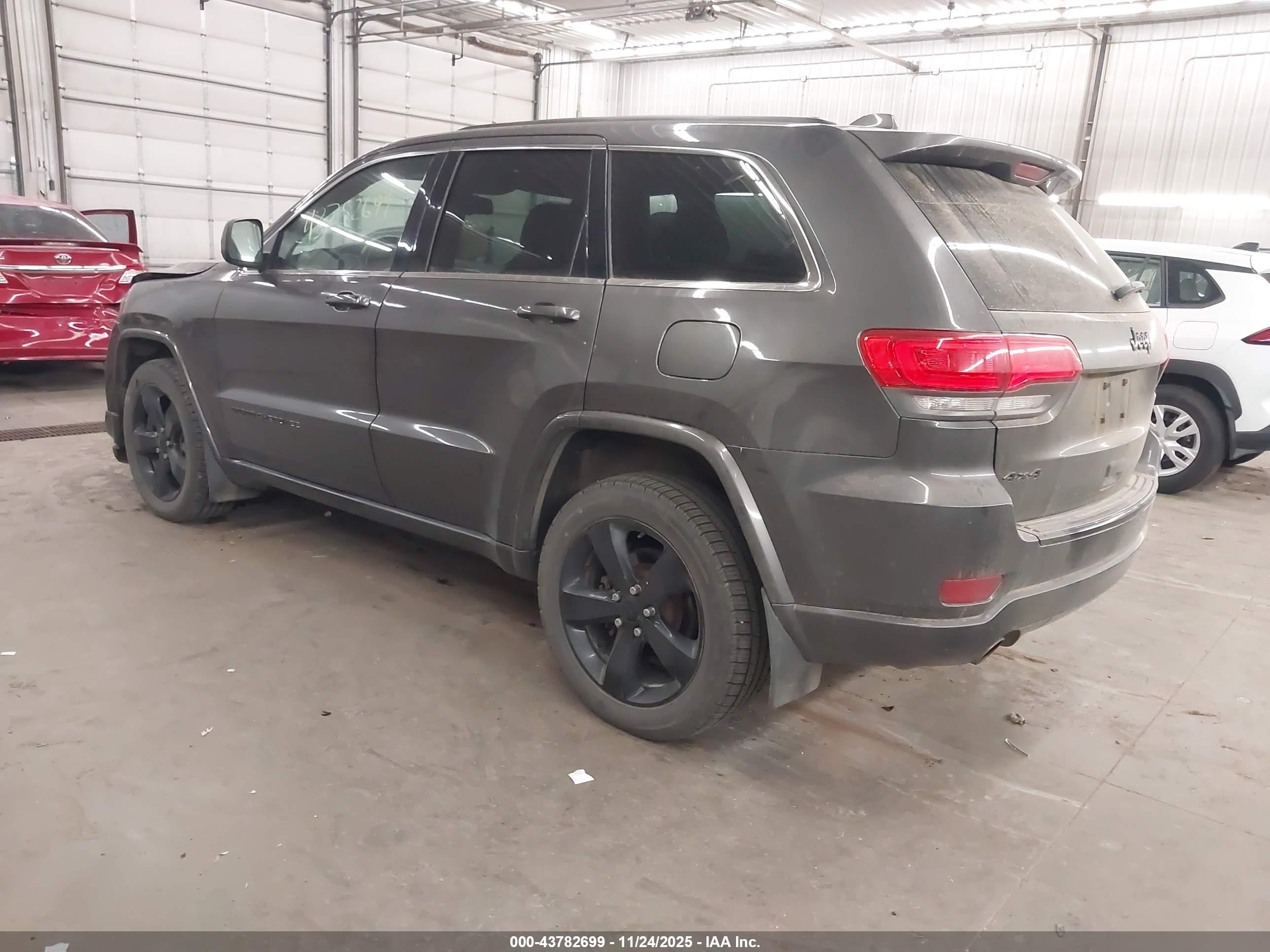 JEEP GRAND image 3