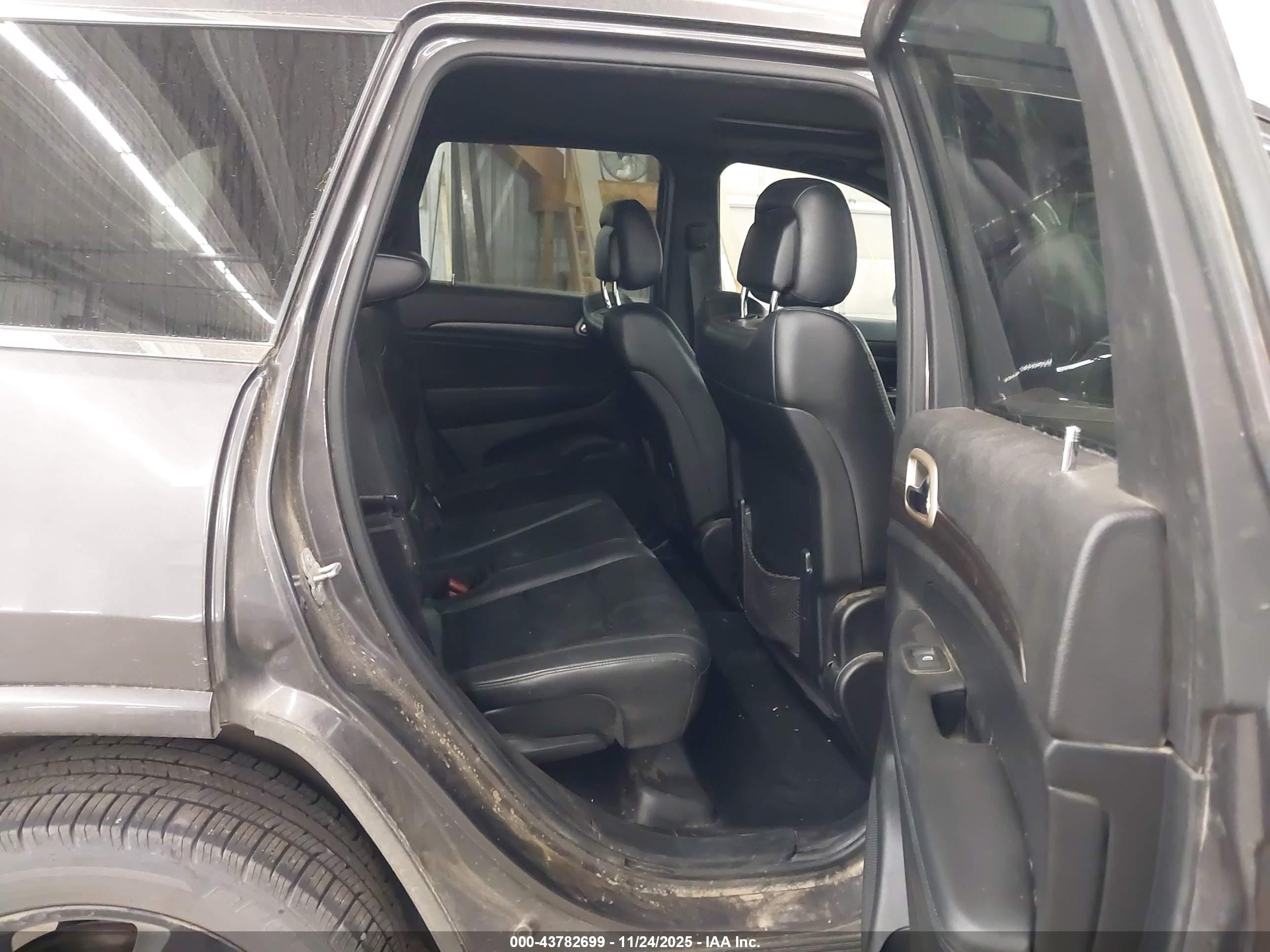 JEEP GRAND image 8