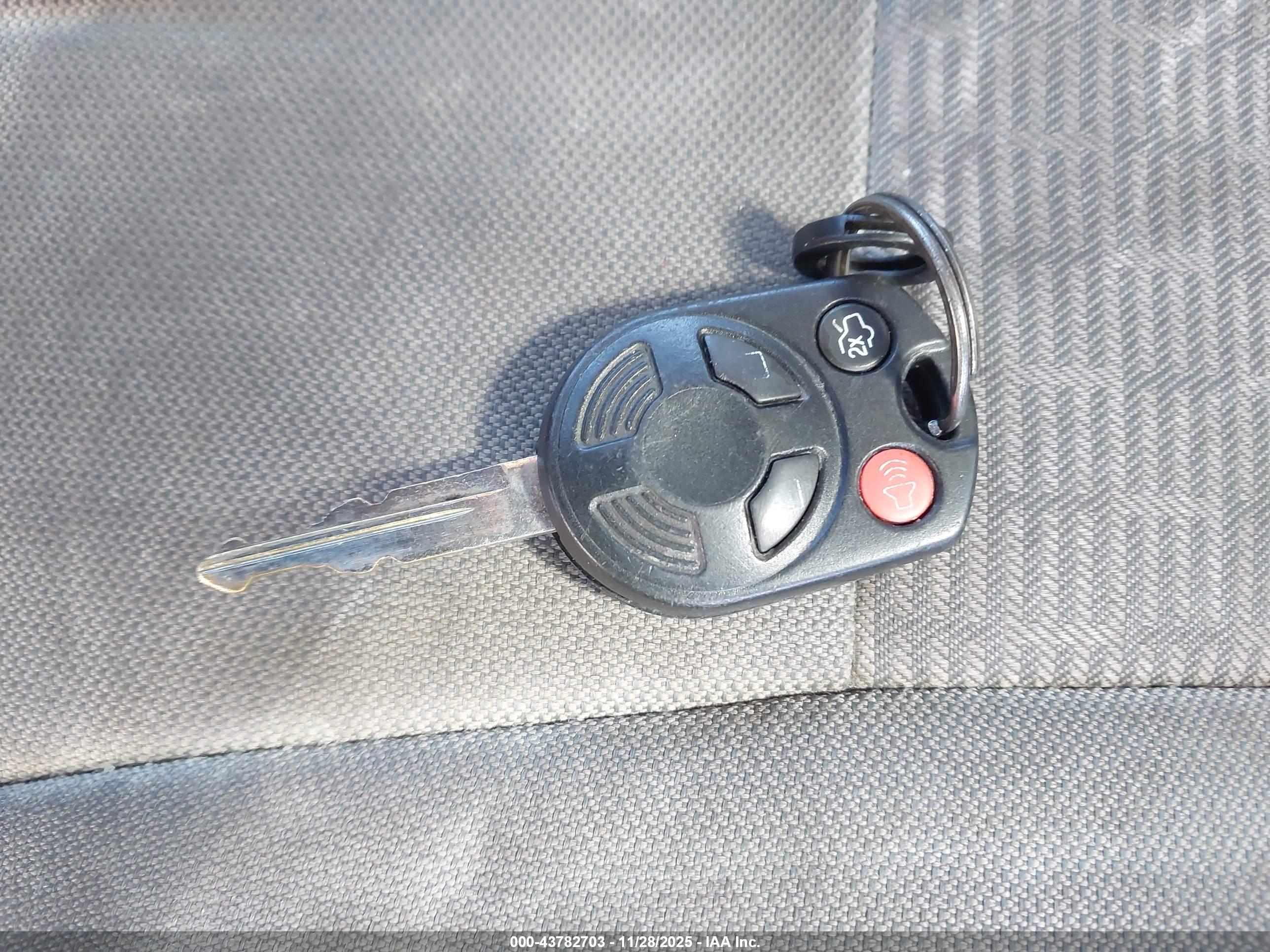 FORD FUSION image 11