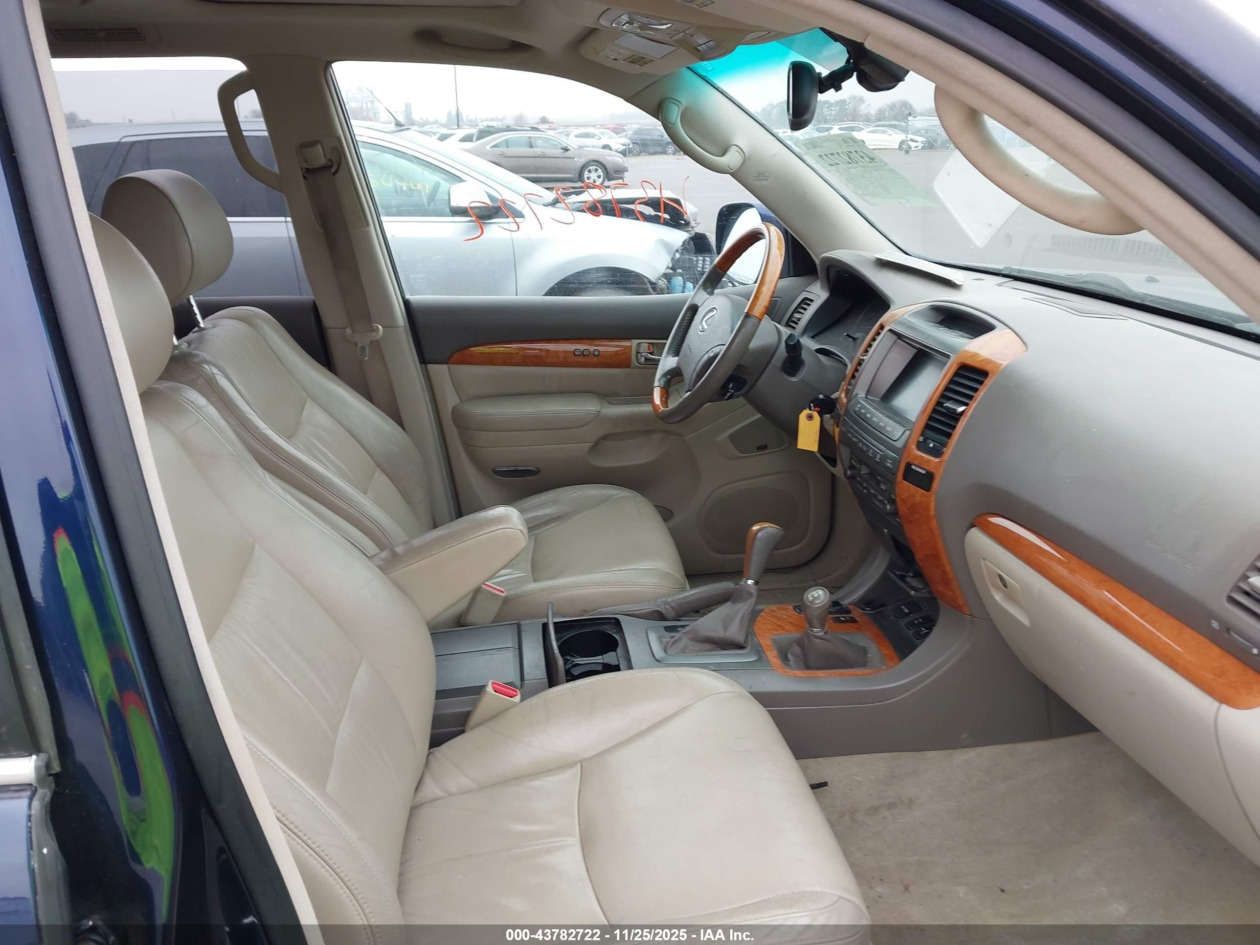 LEXUS GX image 5