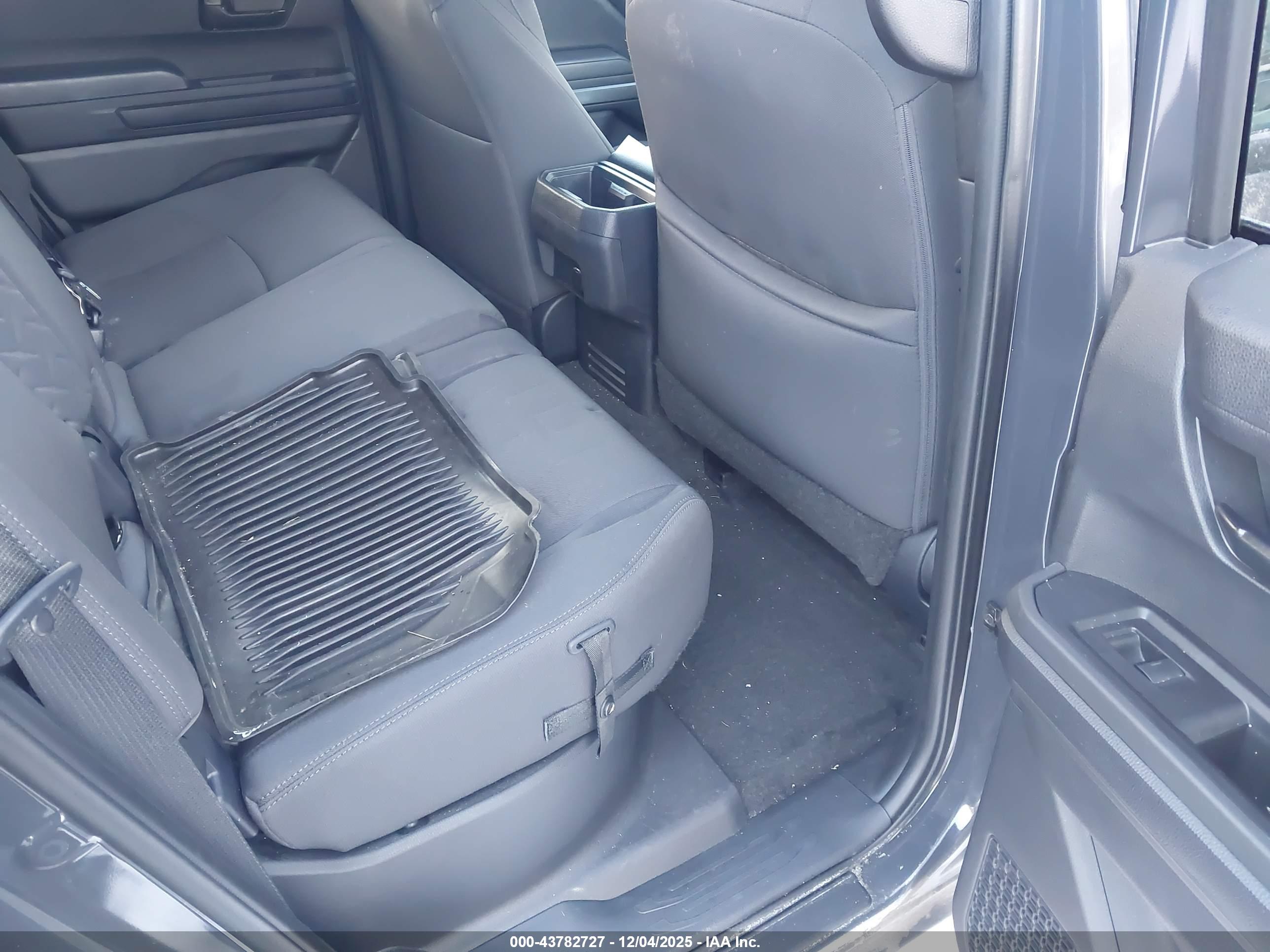 TOYOTA TACOMA image 8