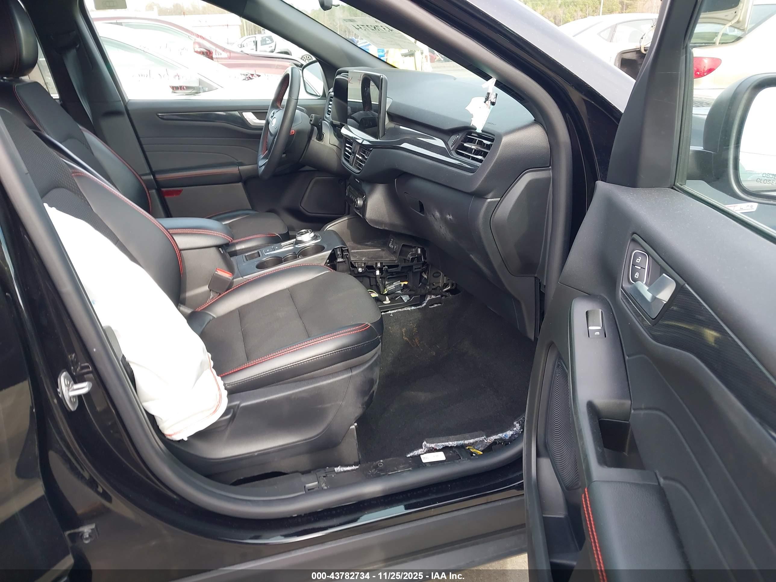 FORD ESCAPE image 5