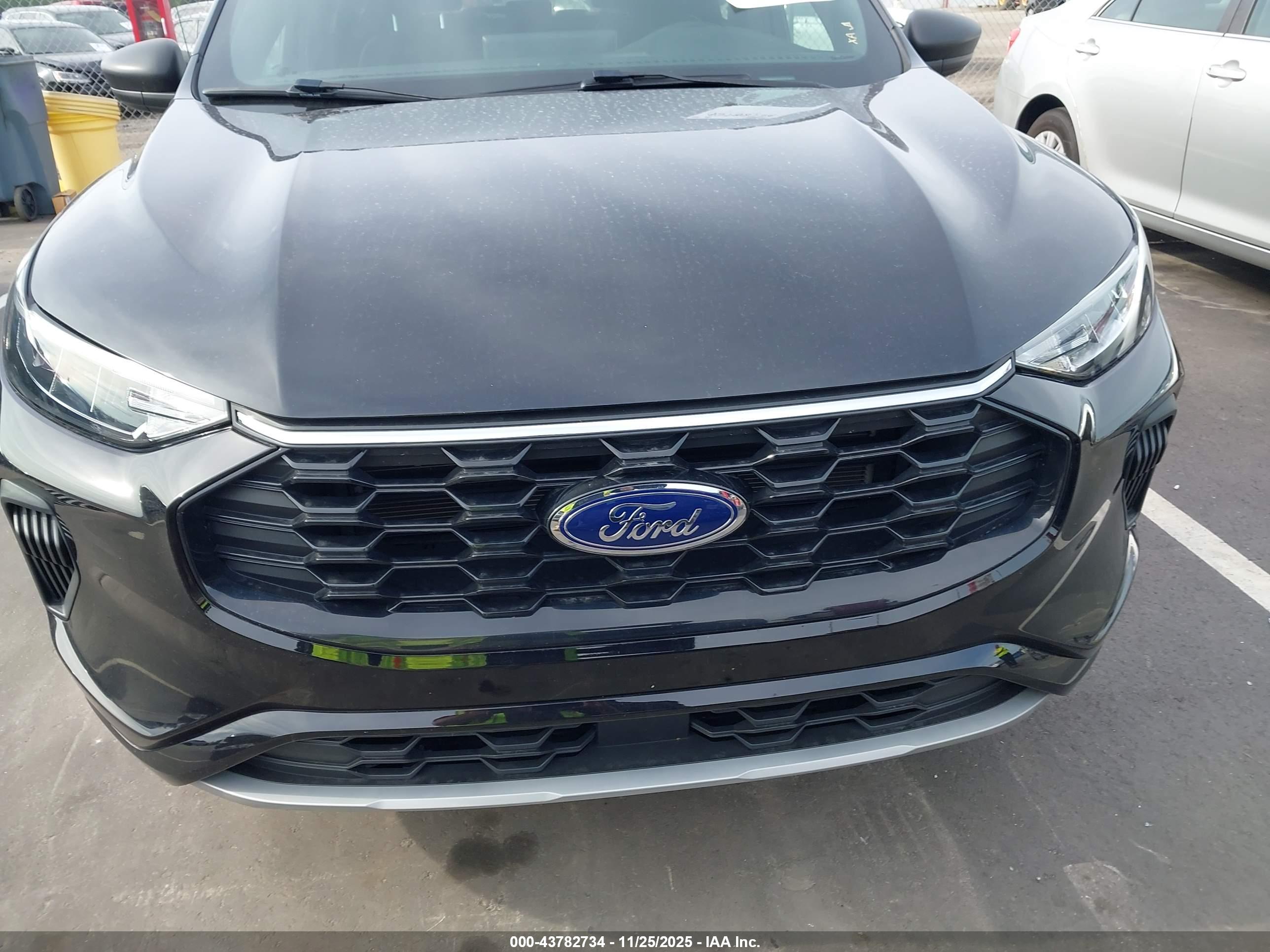 FORD ESCAPE image 6