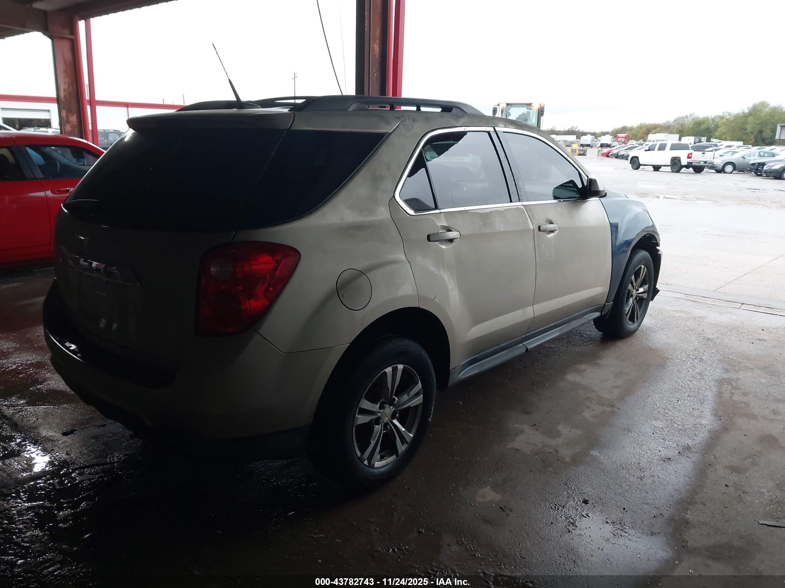 CHEVROLET EQUINOX image 4
