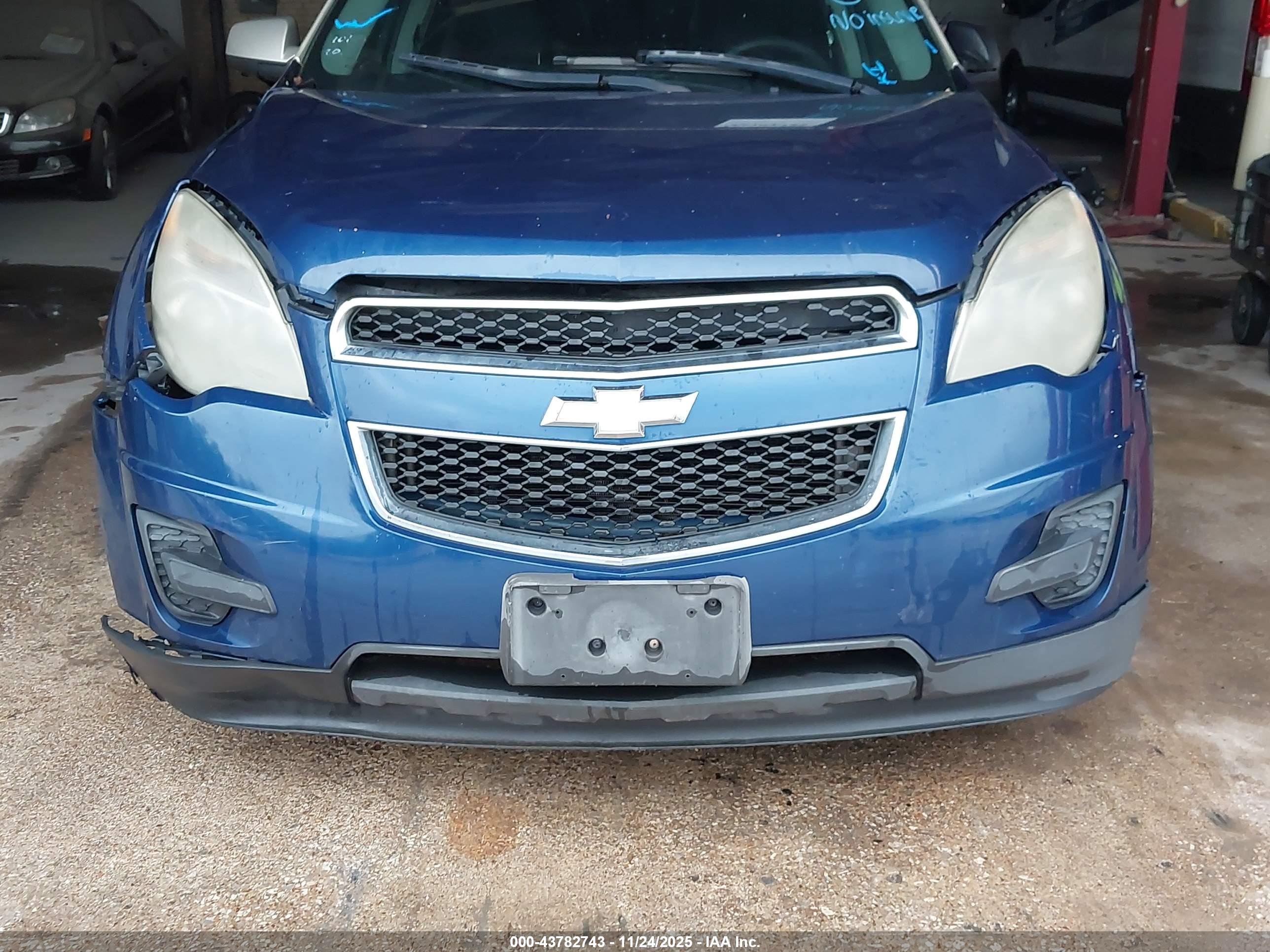 CHEVROLET EQUINOX image 6