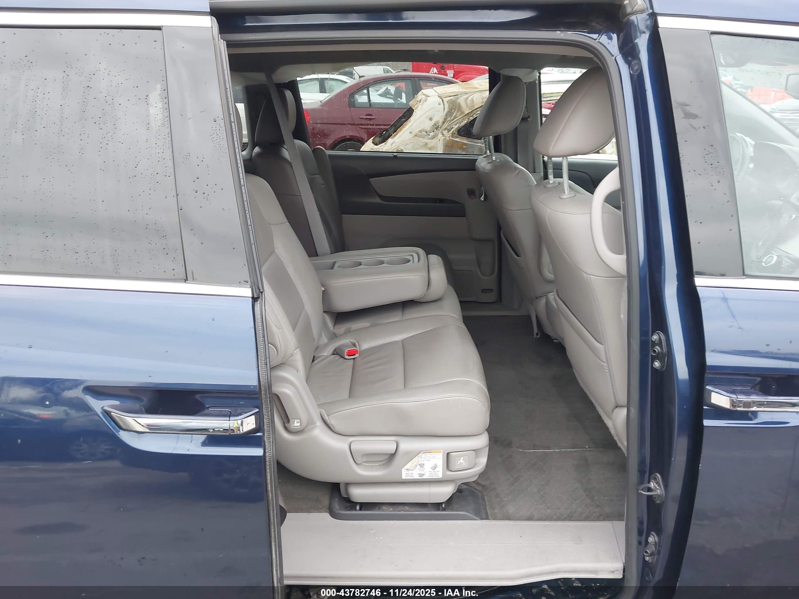HONDA ODYSSEY image 8