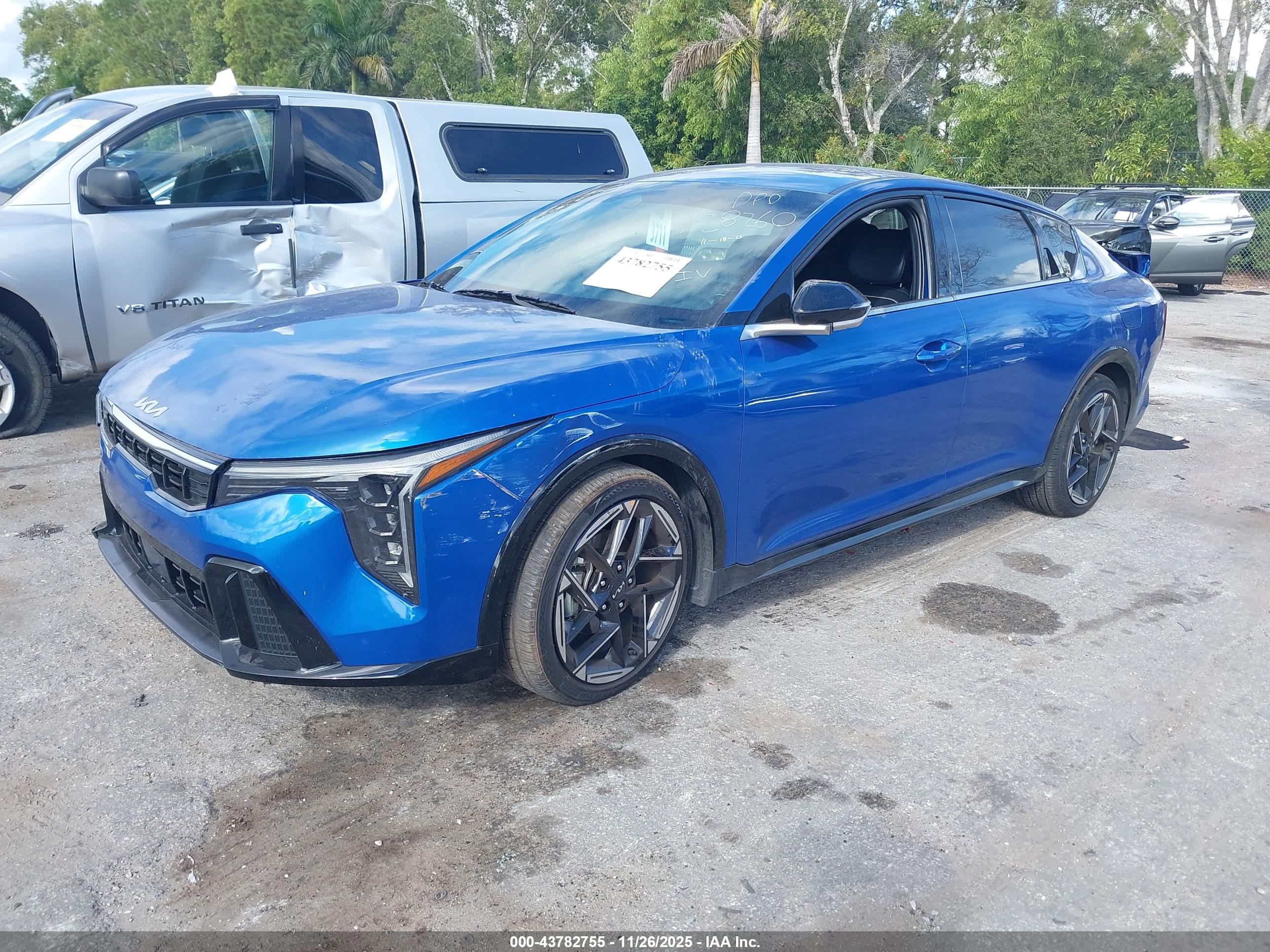 KIA K4 image 2