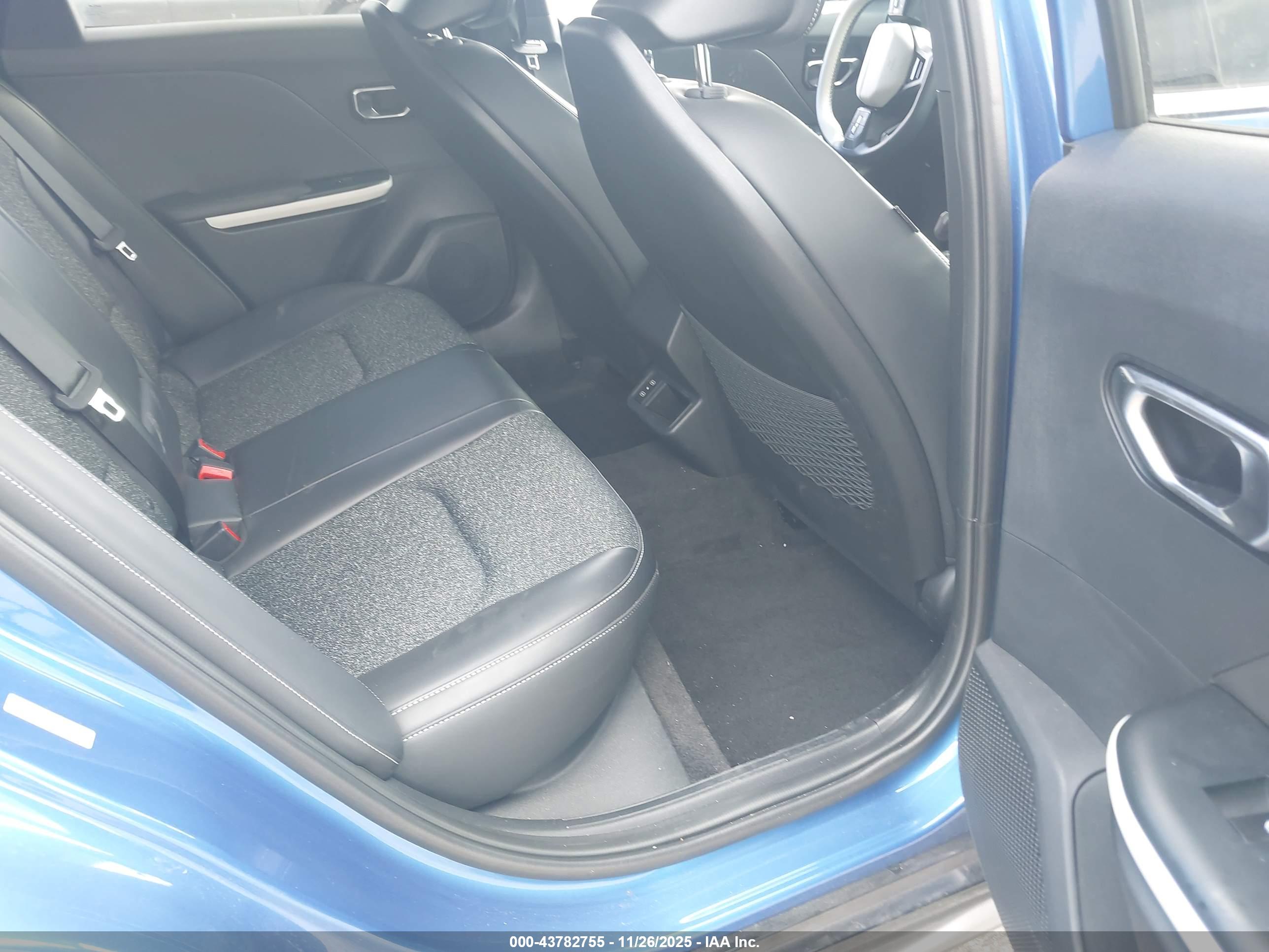 KIA K4 image 8