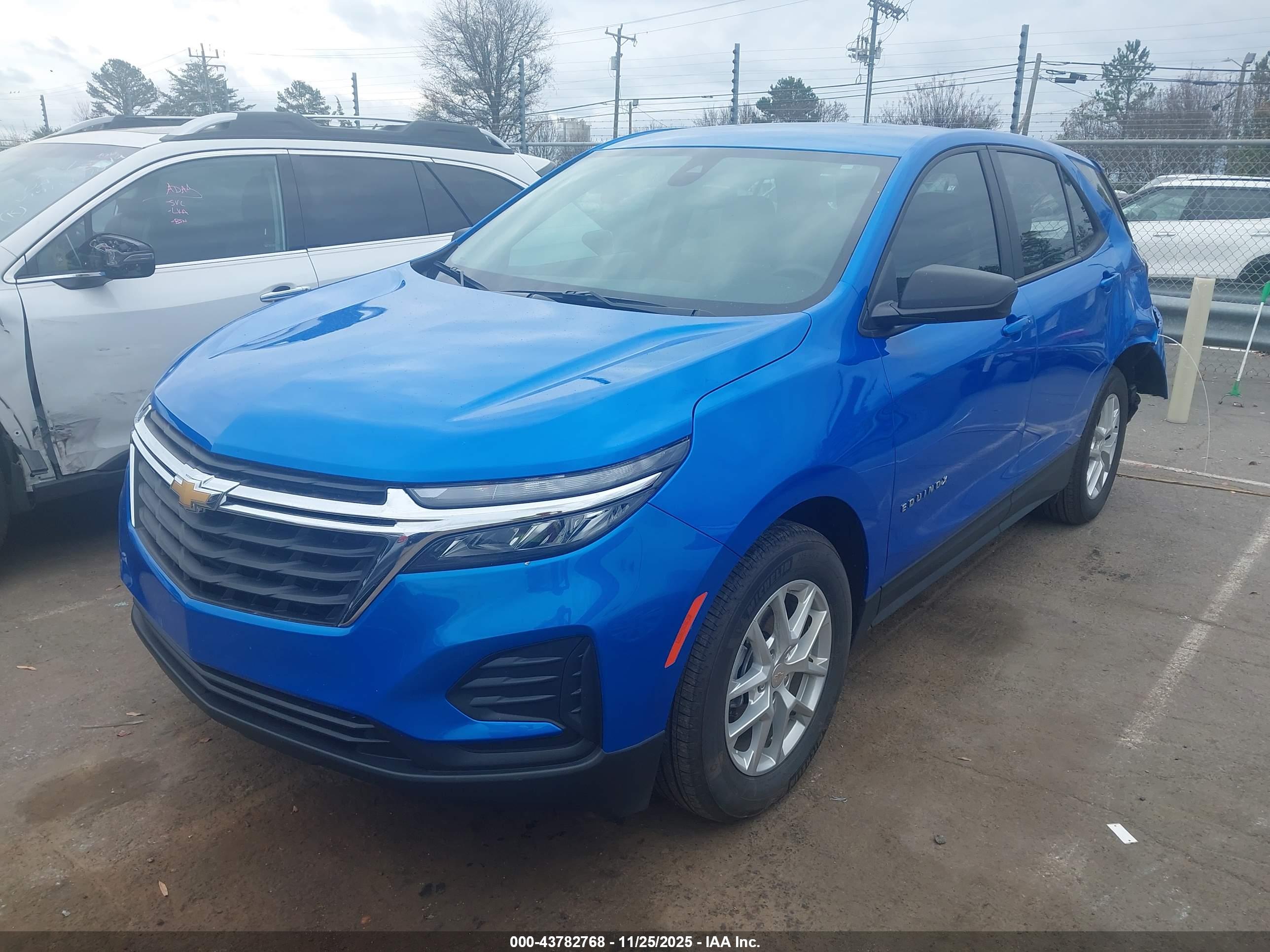 CHEVROLET EQUINOX image 2