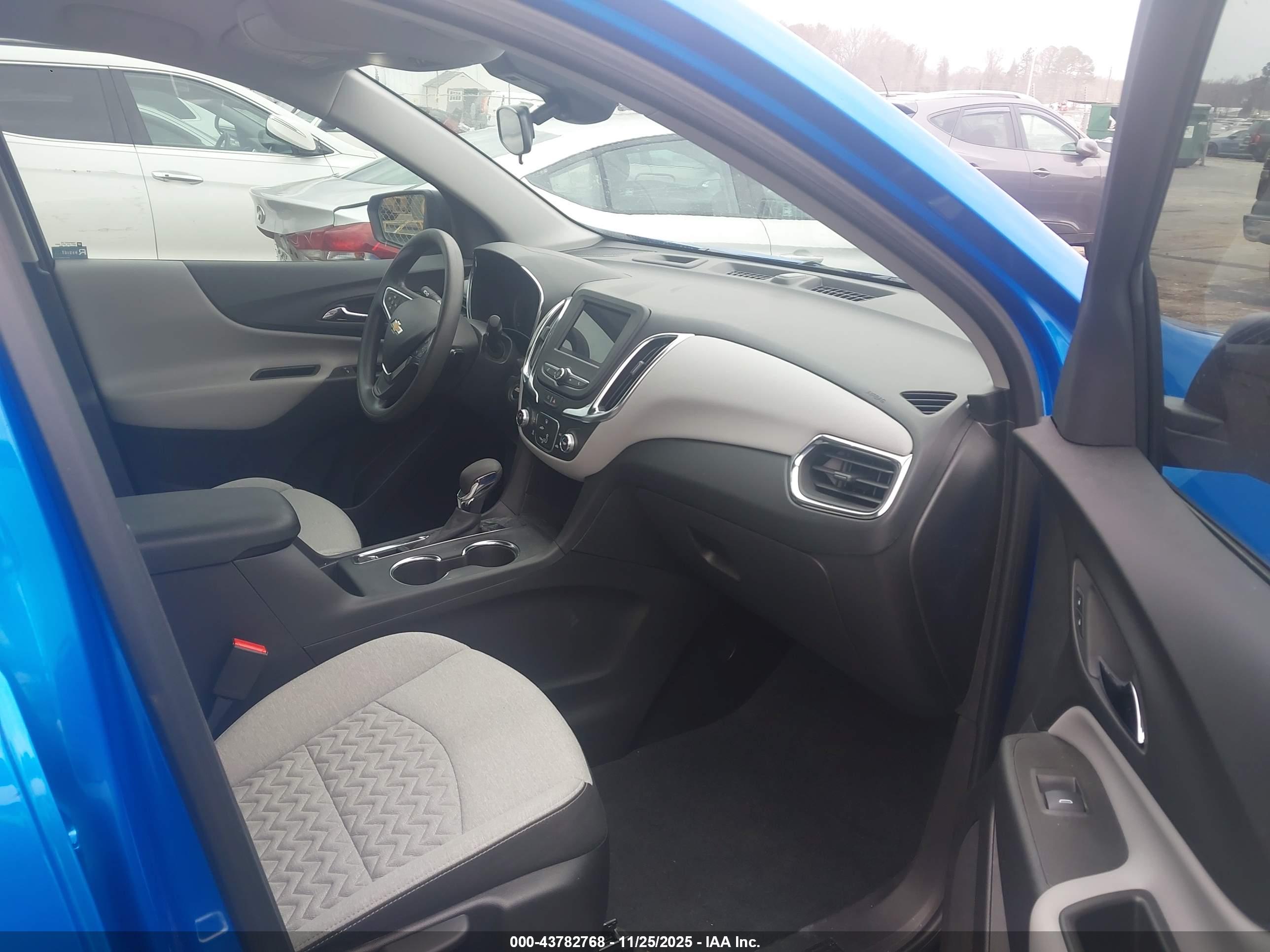 CHEVROLET EQUINOX image 5