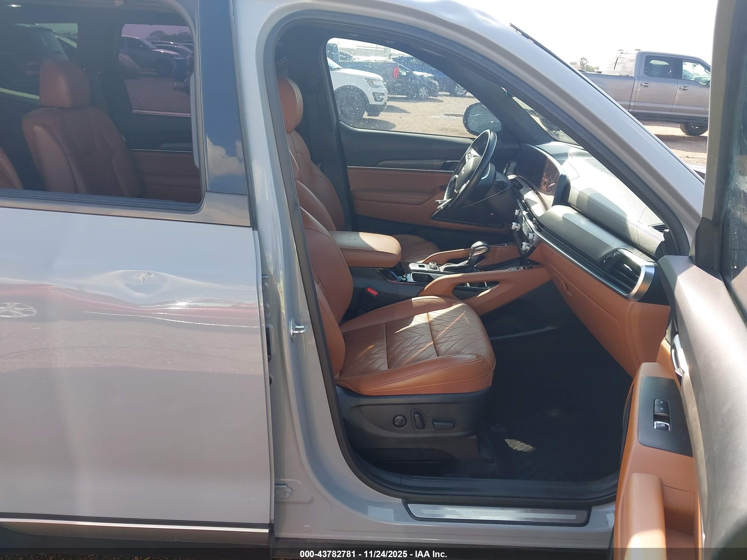 KIA TELLURIDE image 5
