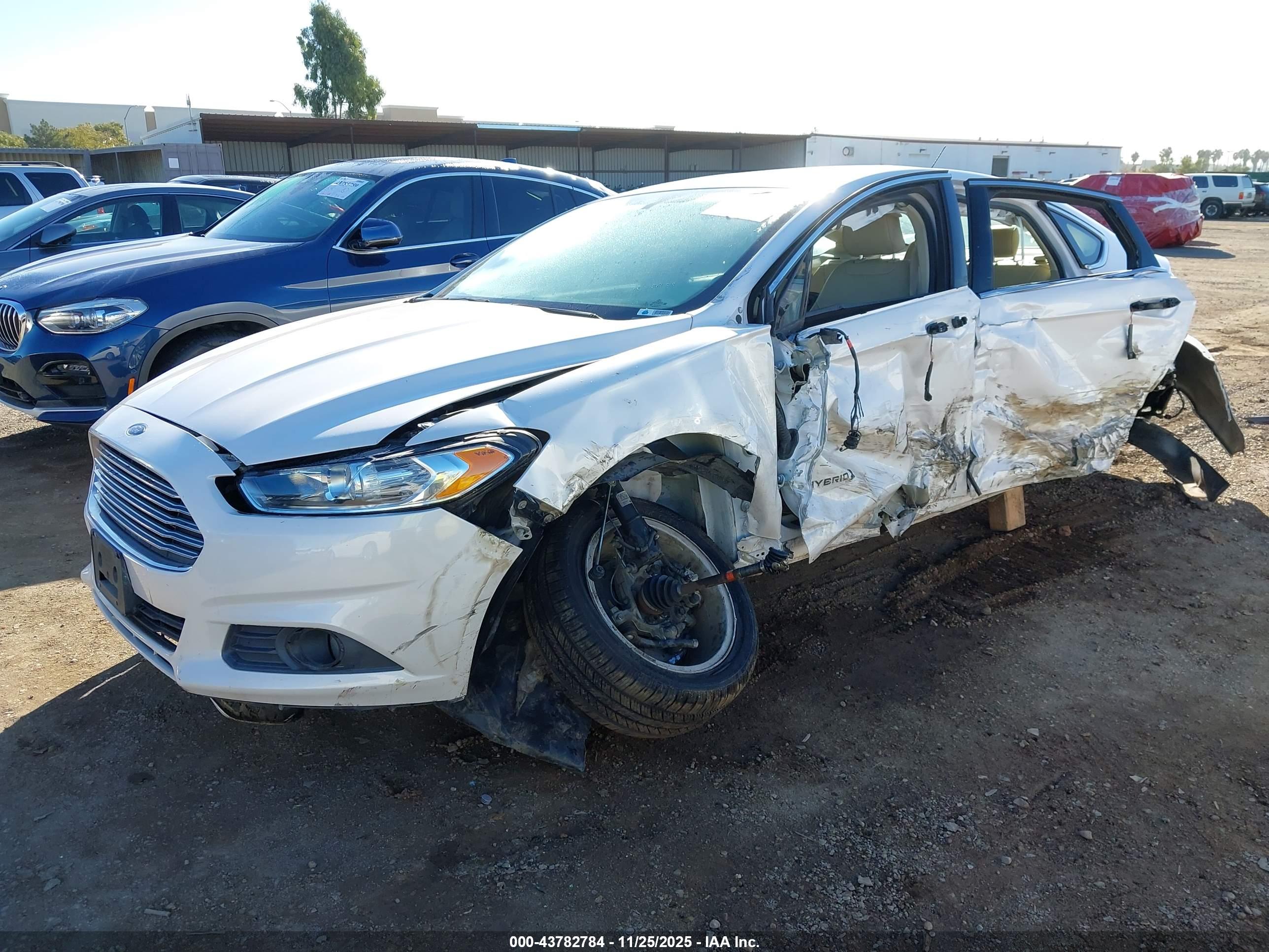 FORD FUSION image 2