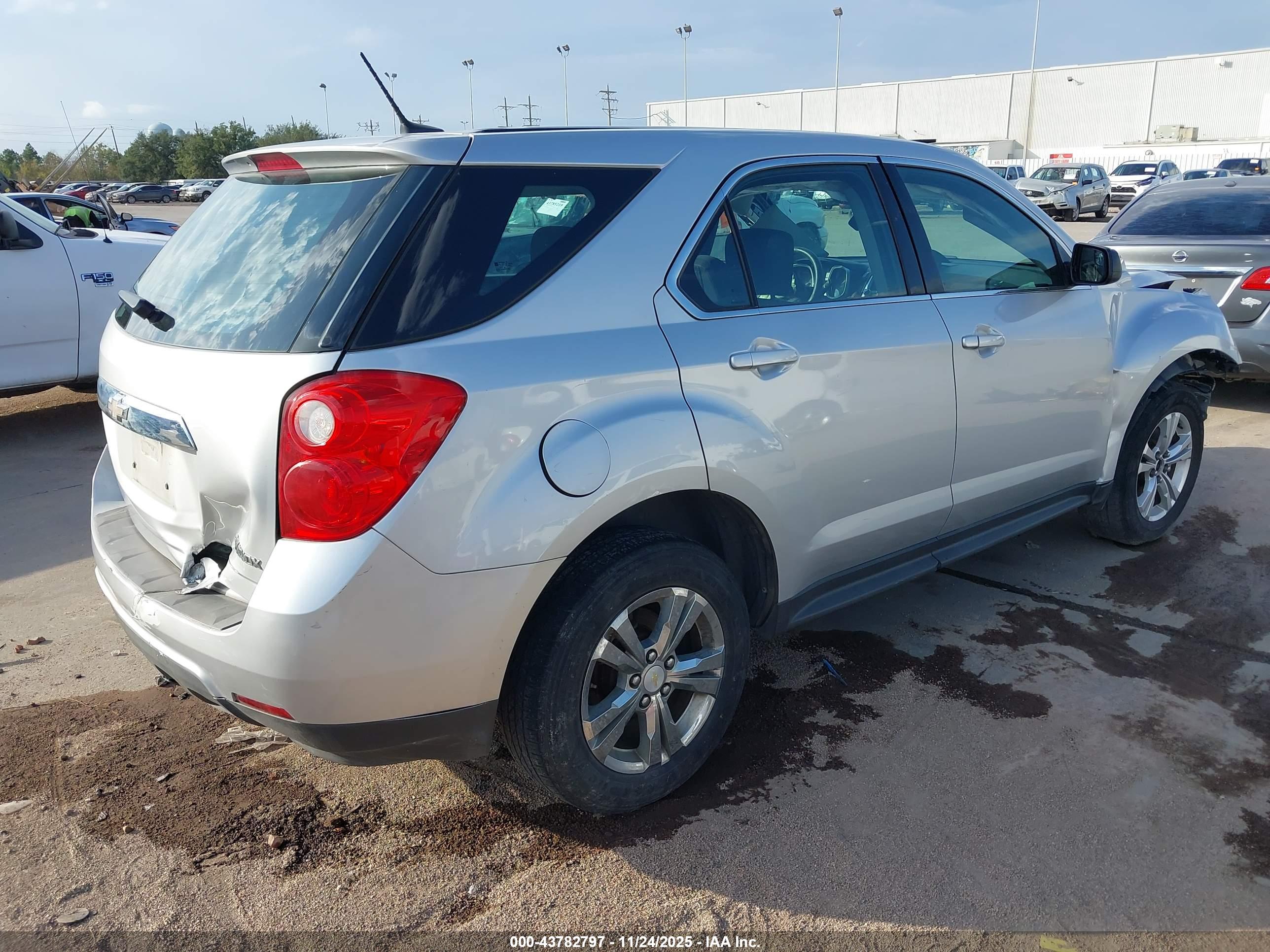 CHEVROLET EQUINOX image 4