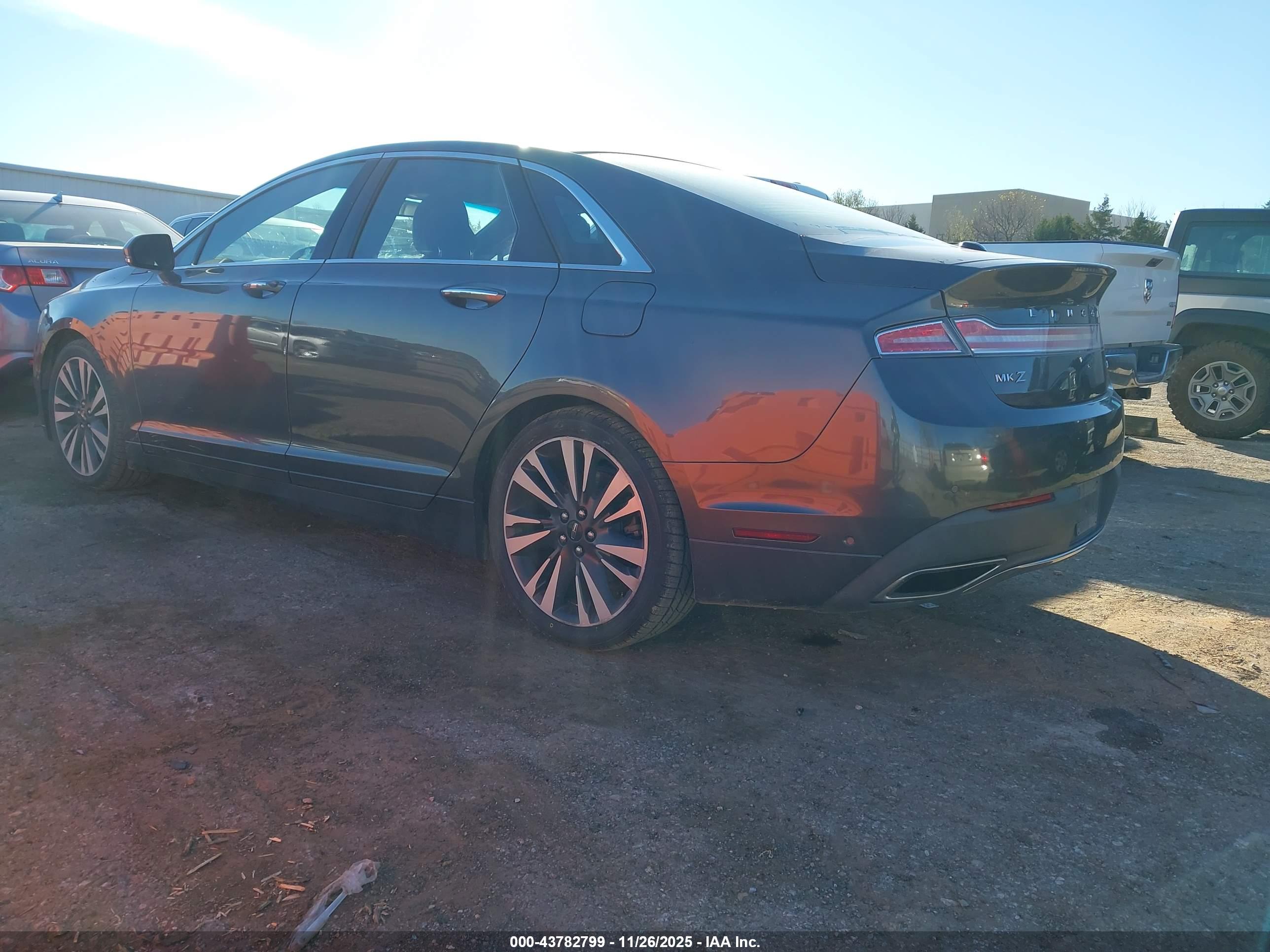 LINCOLN MKZ image 3