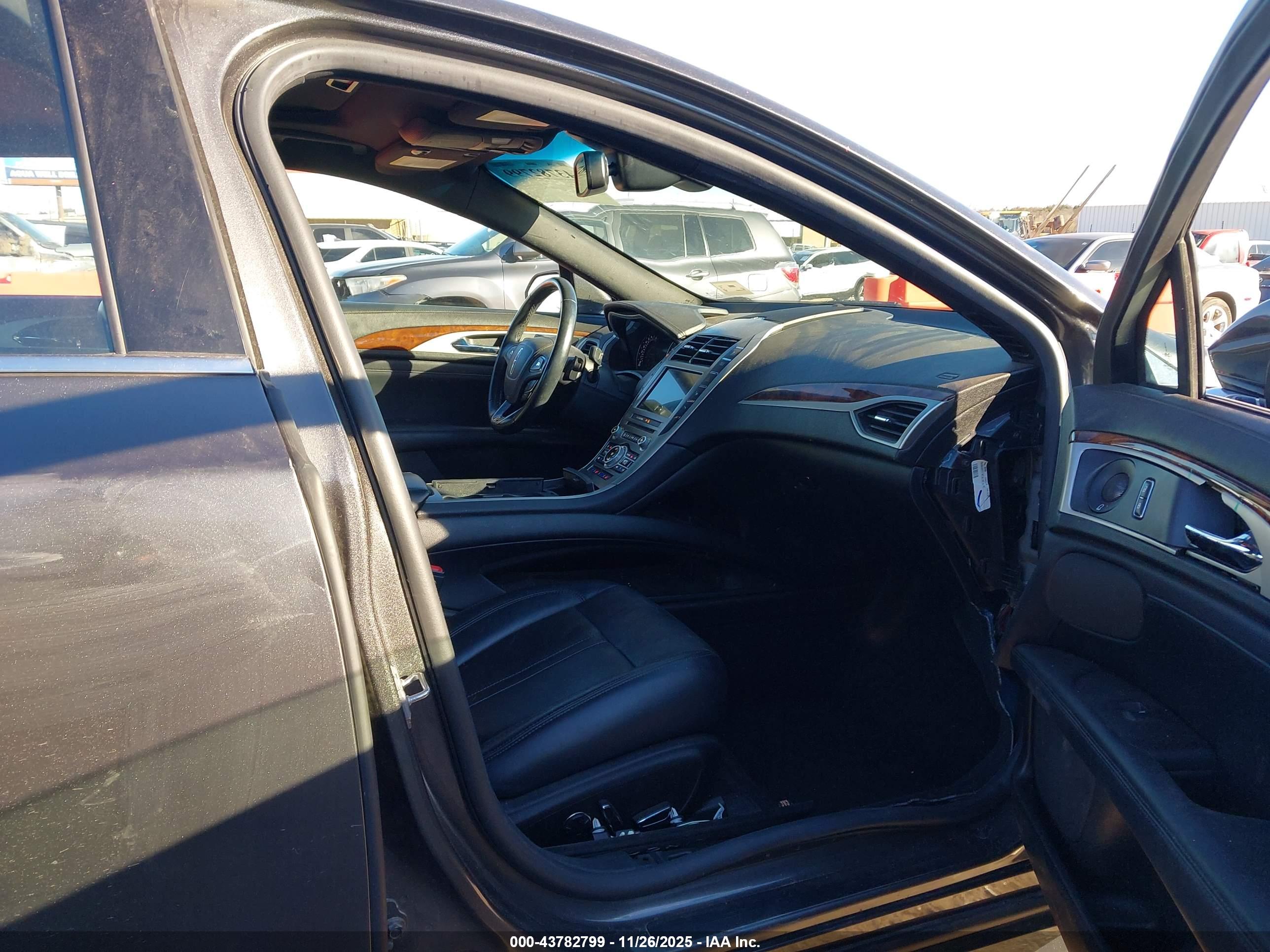 LINCOLN MKZ image 5