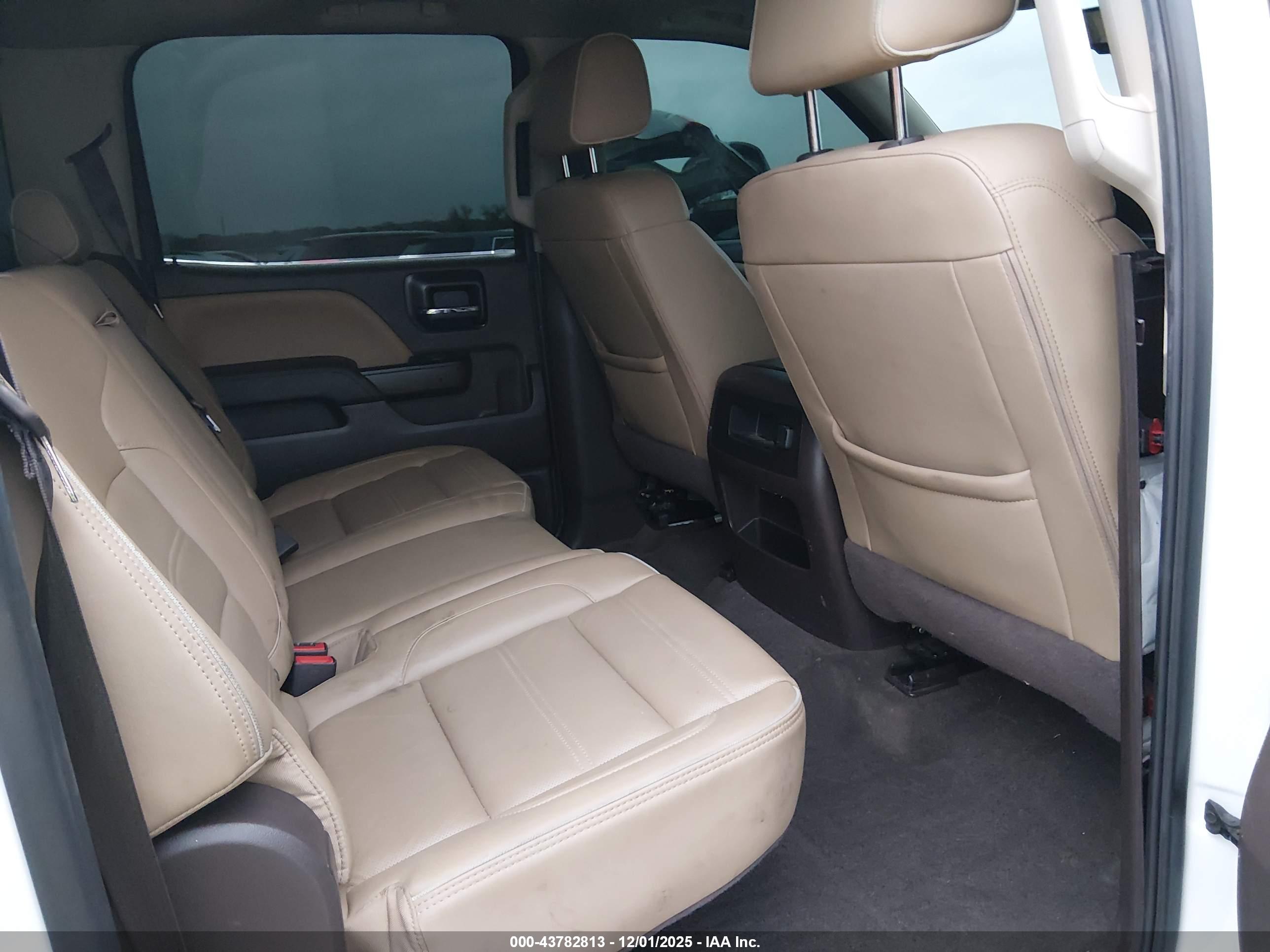 GMC SIERRA image 8