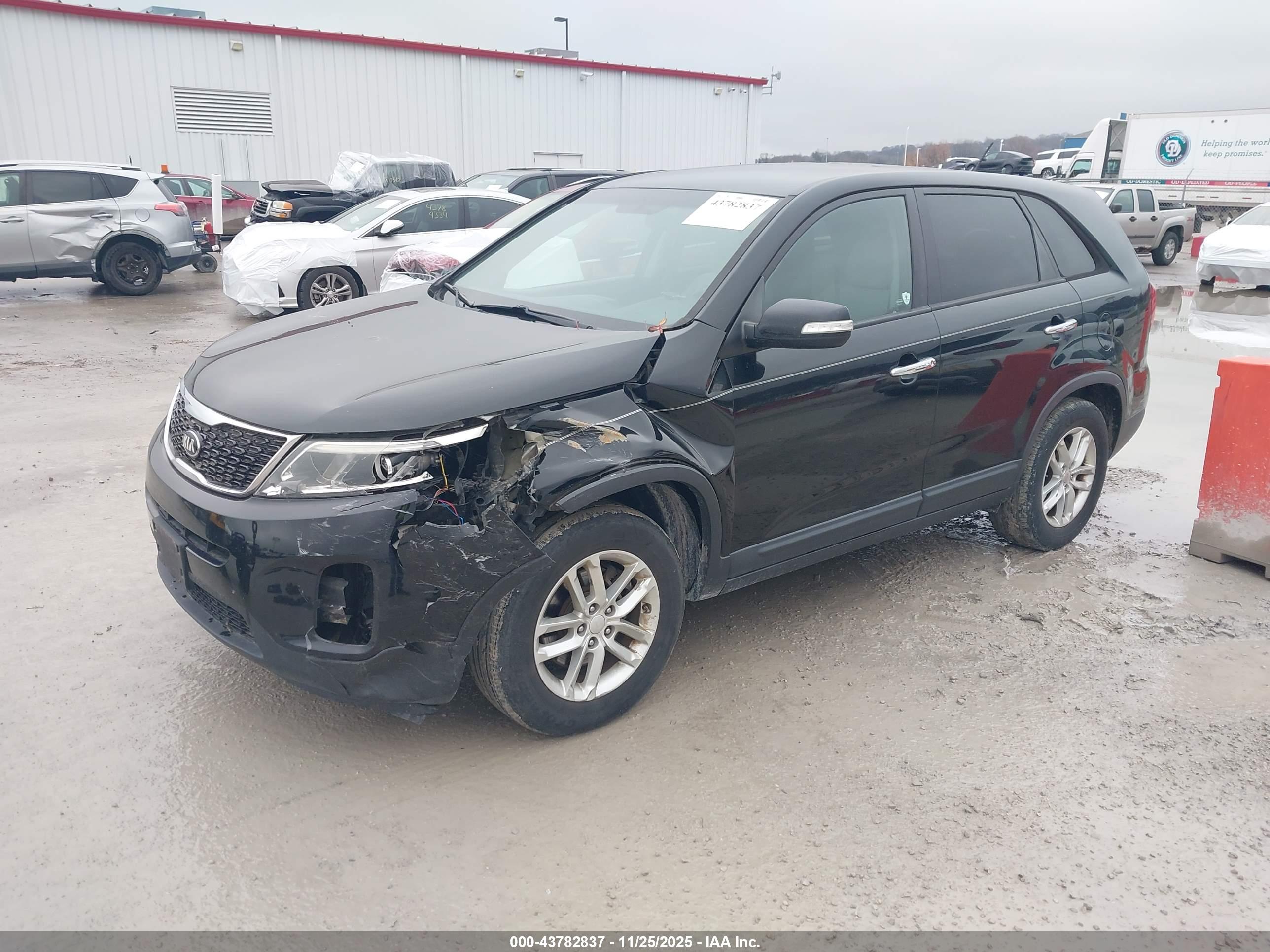 KIA SORENTO image 2
