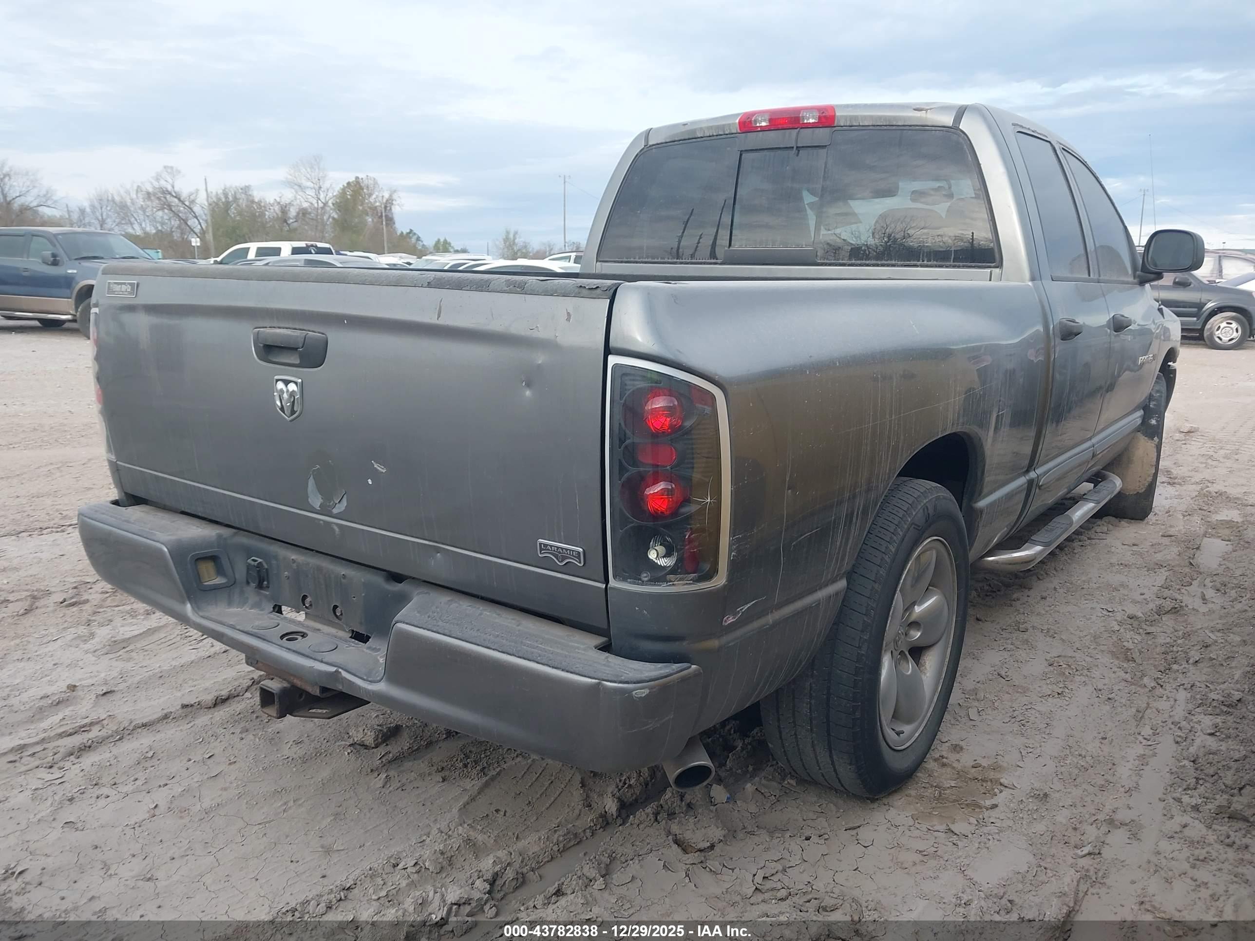 DODGE RAM image 4