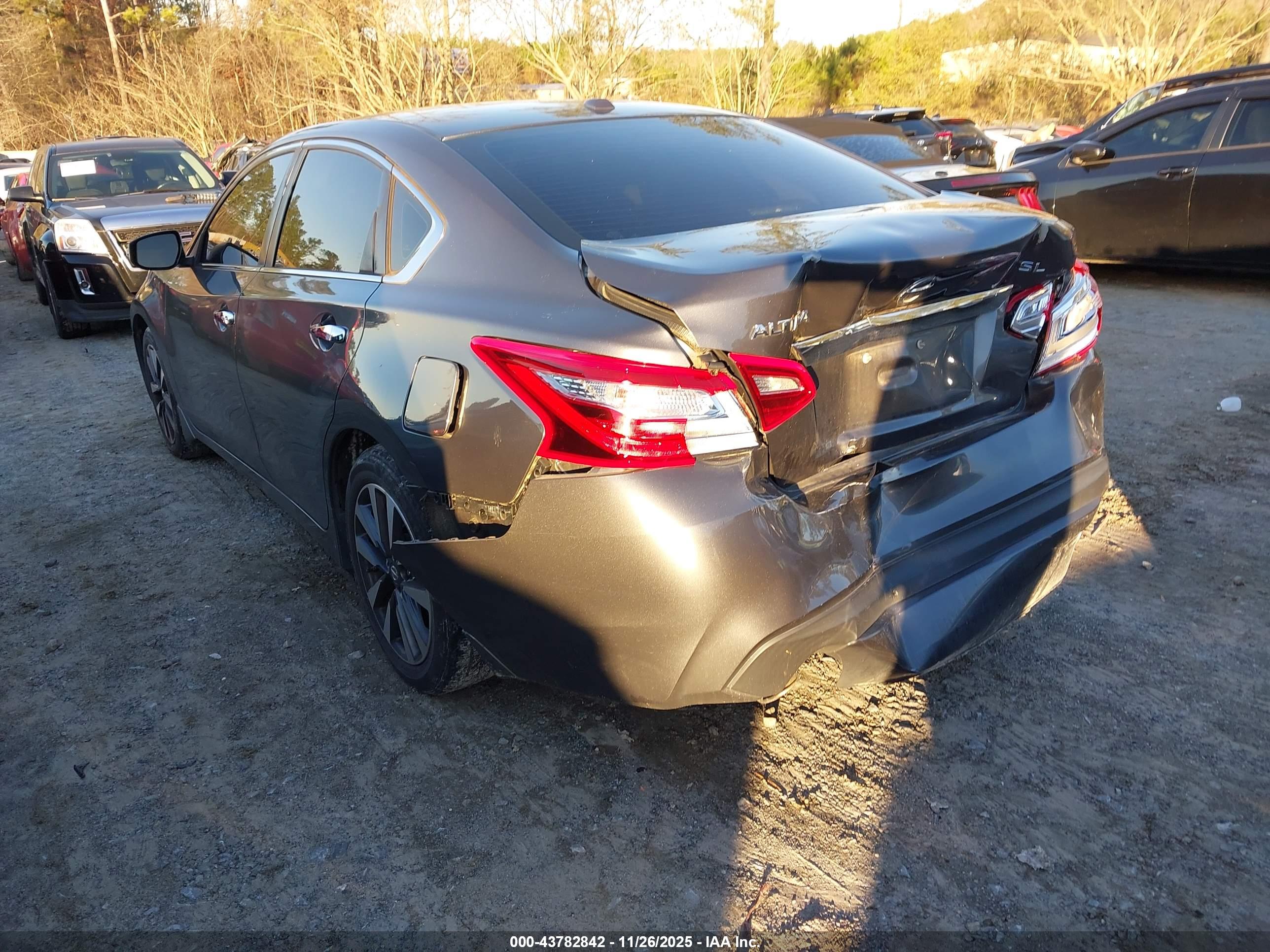 NISSAN ALTIMA image 3