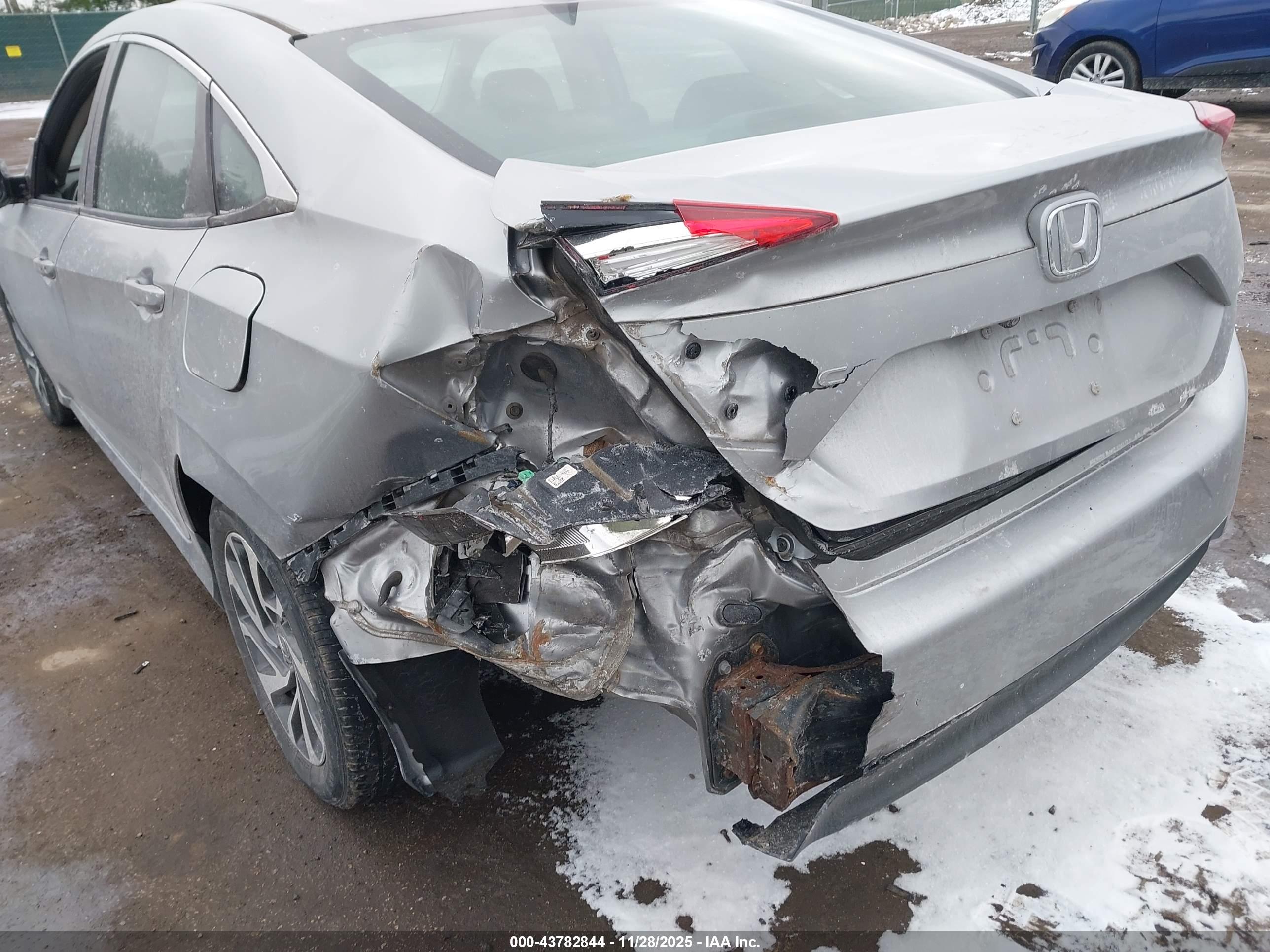 HONDA CIVIC image 6