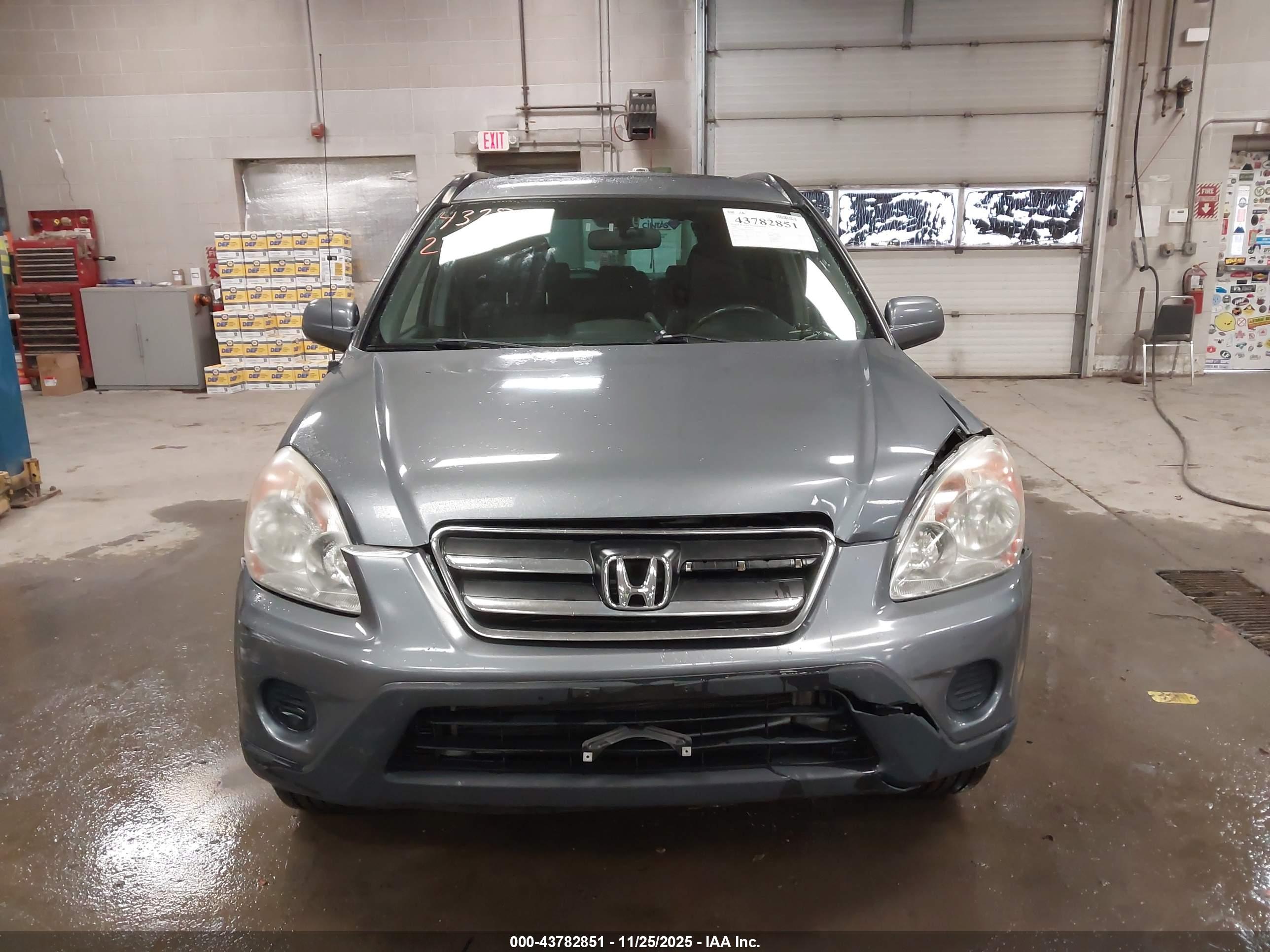 HONDA CR-V image 6
