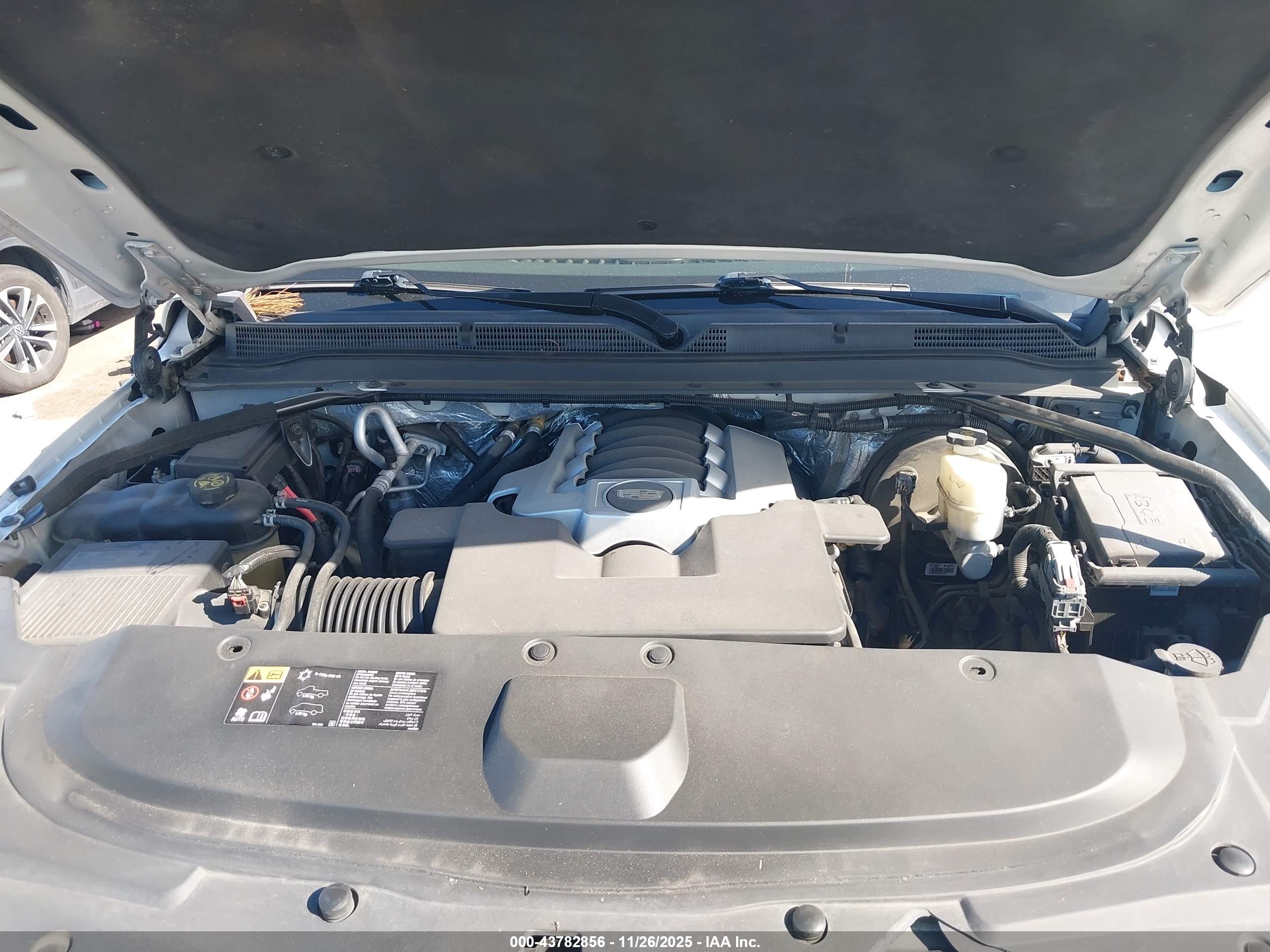 CADILLAC ESCALADE image 10