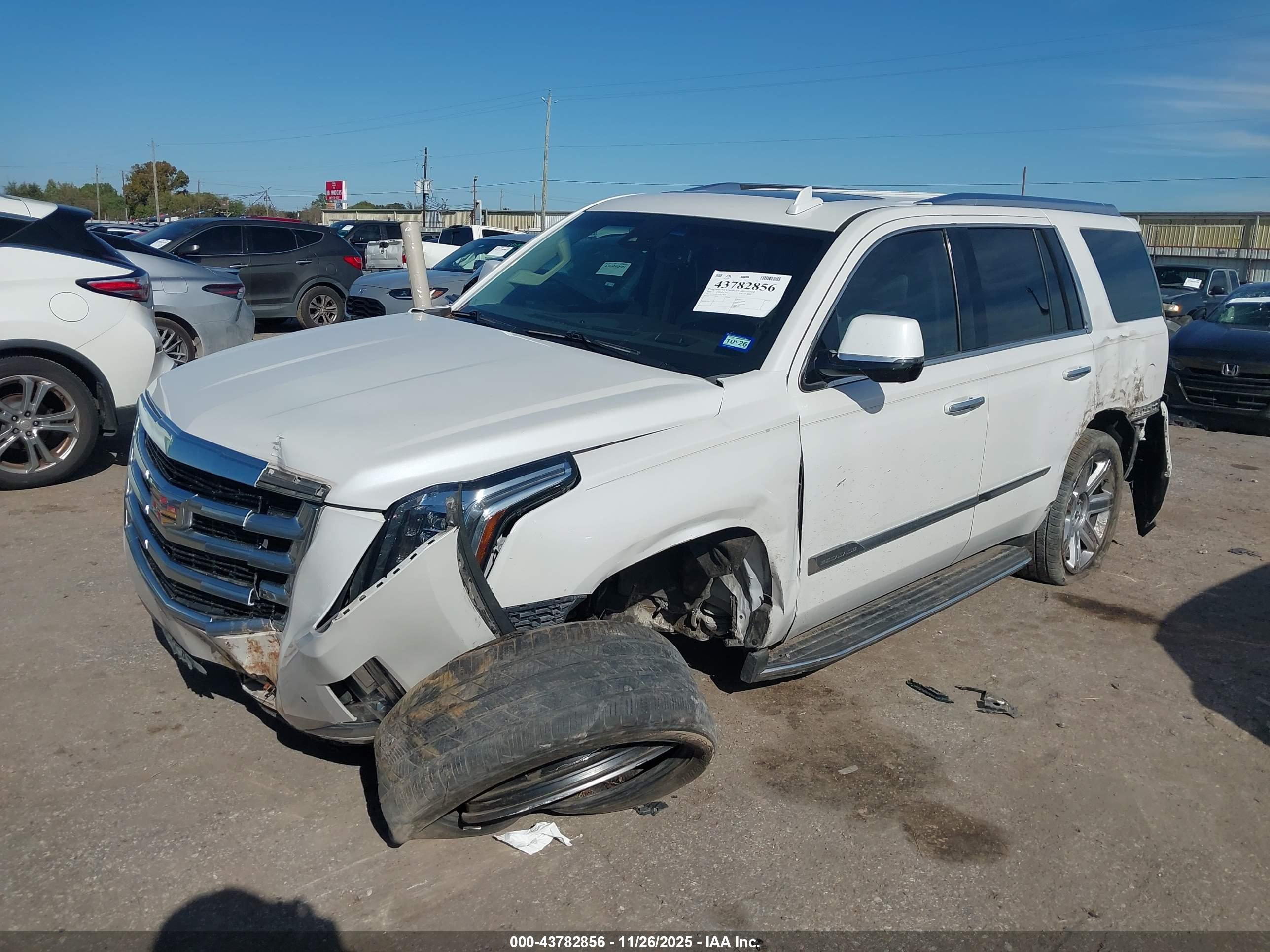CADILLAC ESCALADE image 2