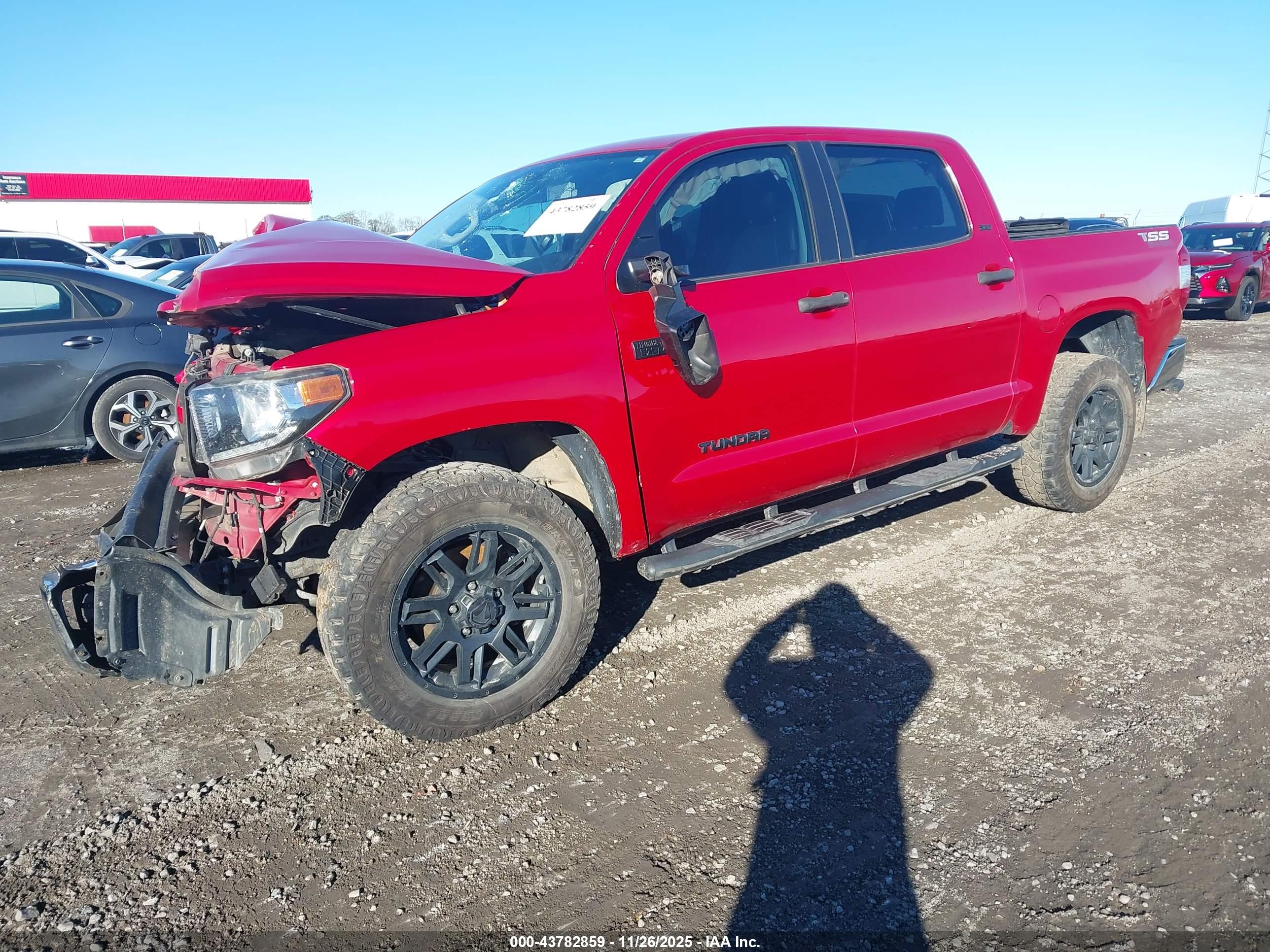TOYOTA TUNDRA image 2