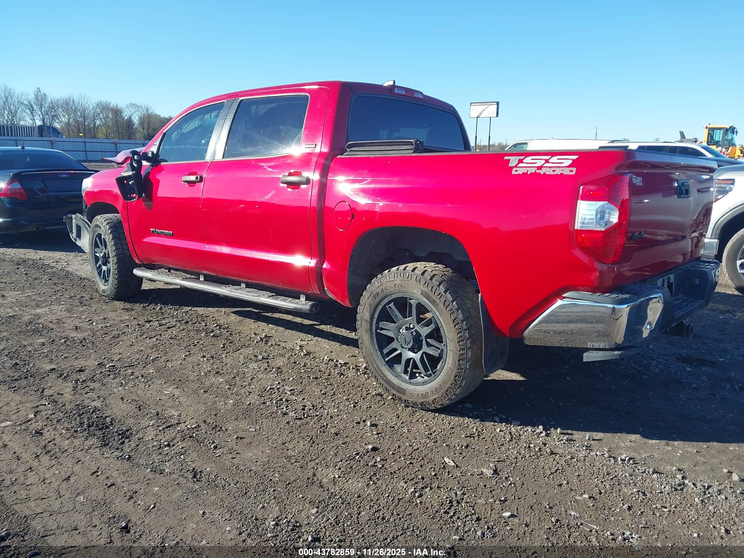 TOYOTA TUNDRA image 3