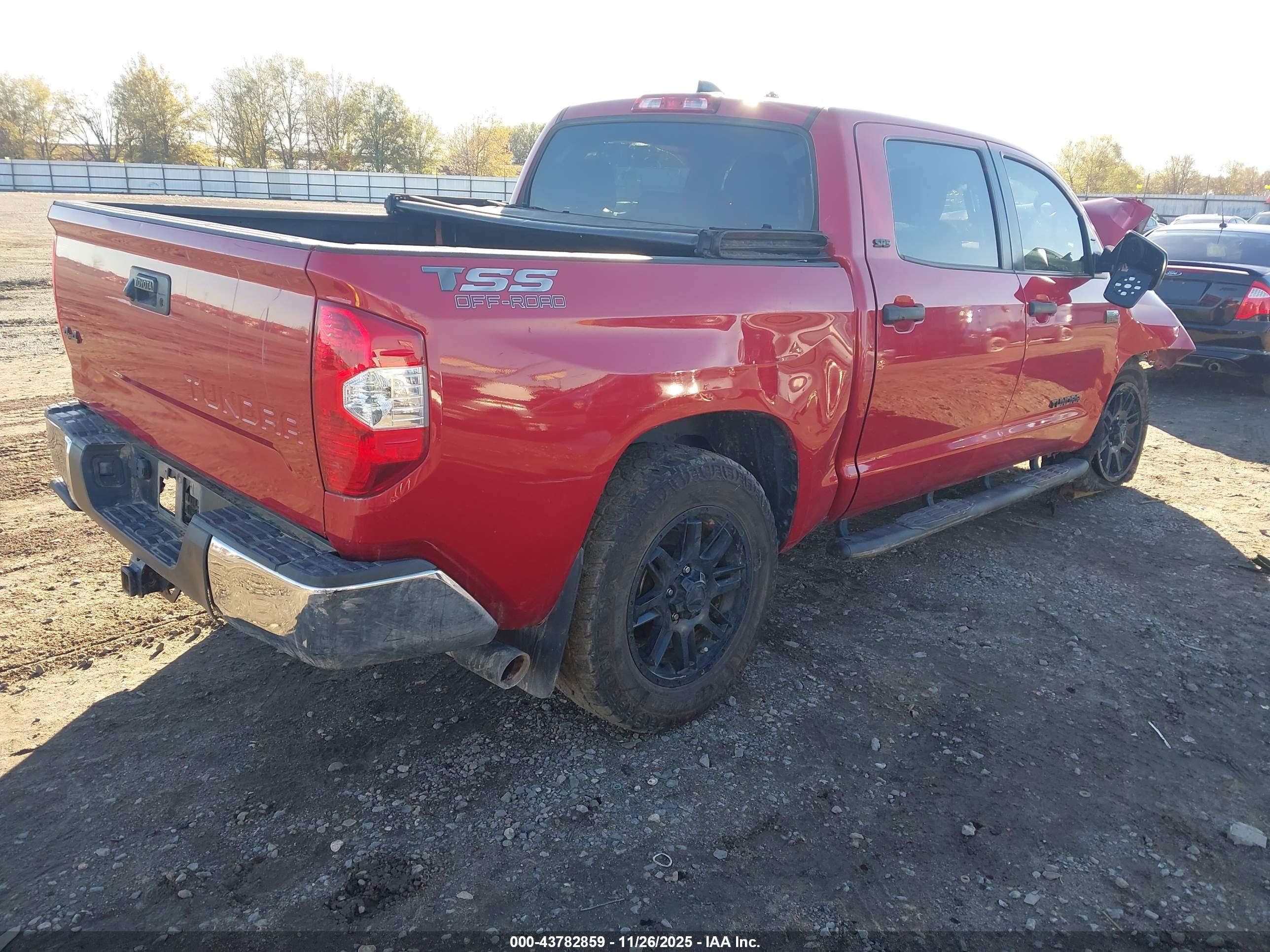 TOYOTA TUNDRA image 4
