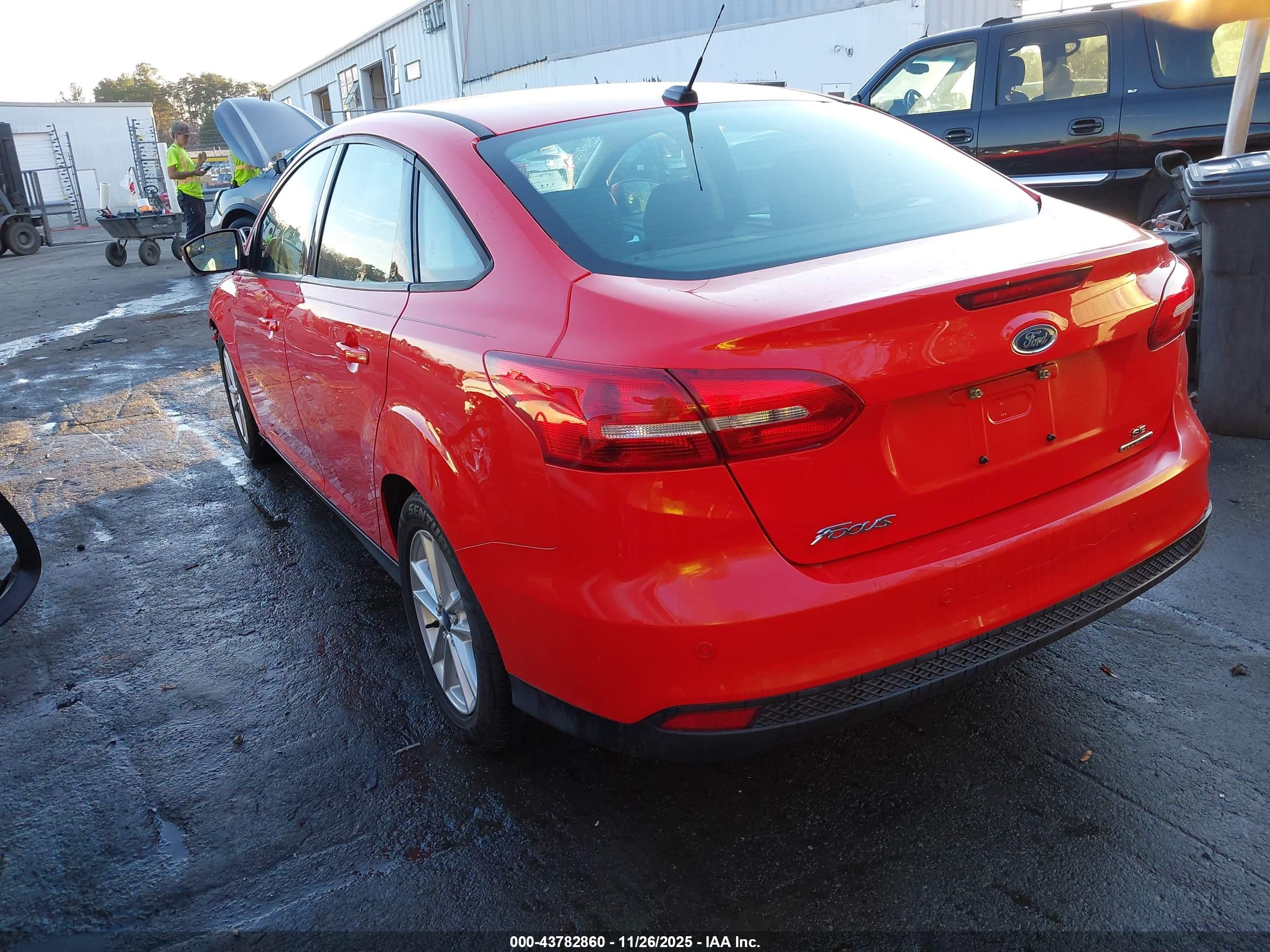 FORD FOCUS image 3