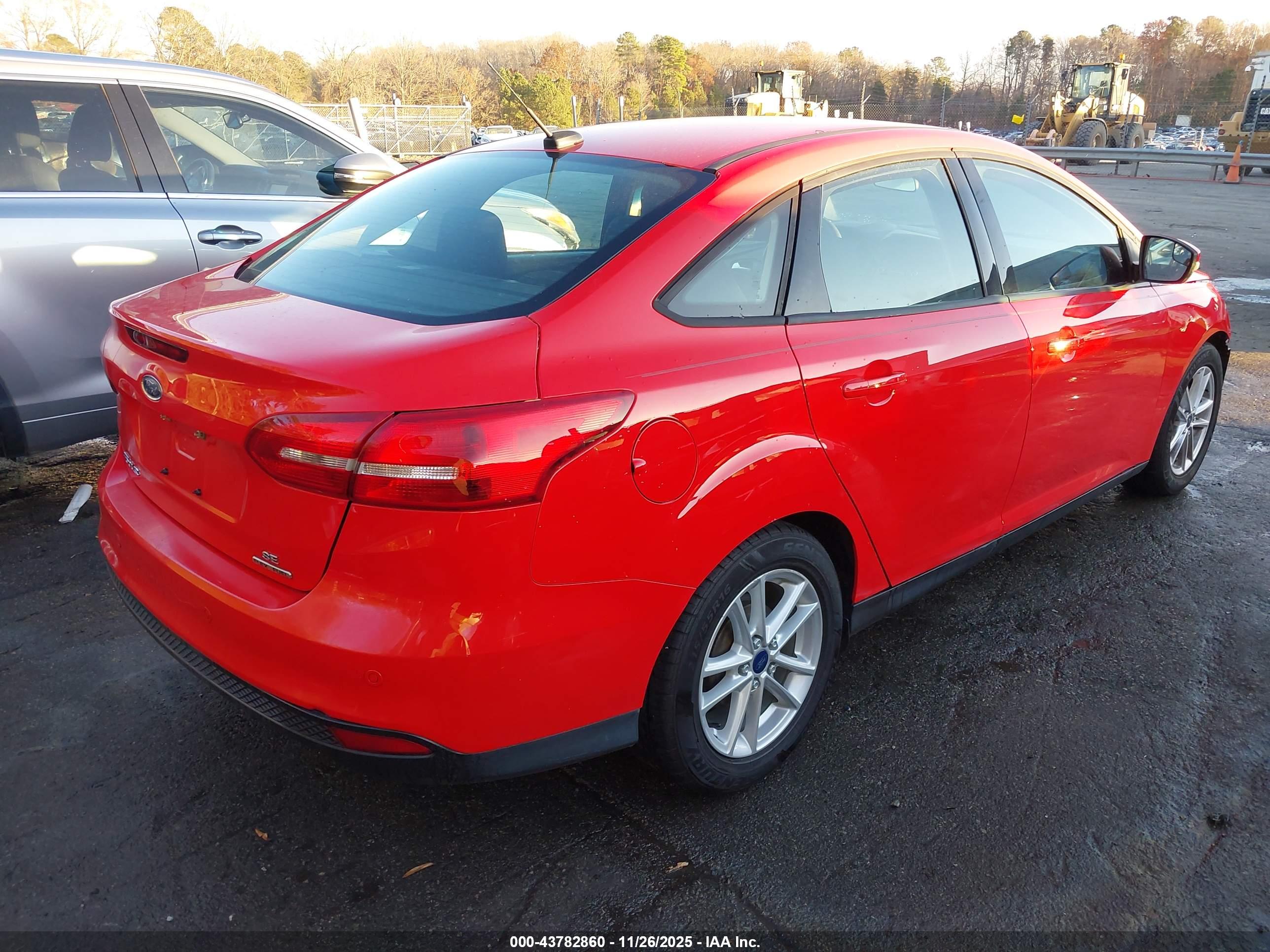 FORD FOCUS image 4